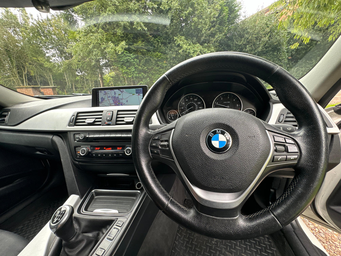 BMW 3 Series, 320d, Saloon - YE12AYH