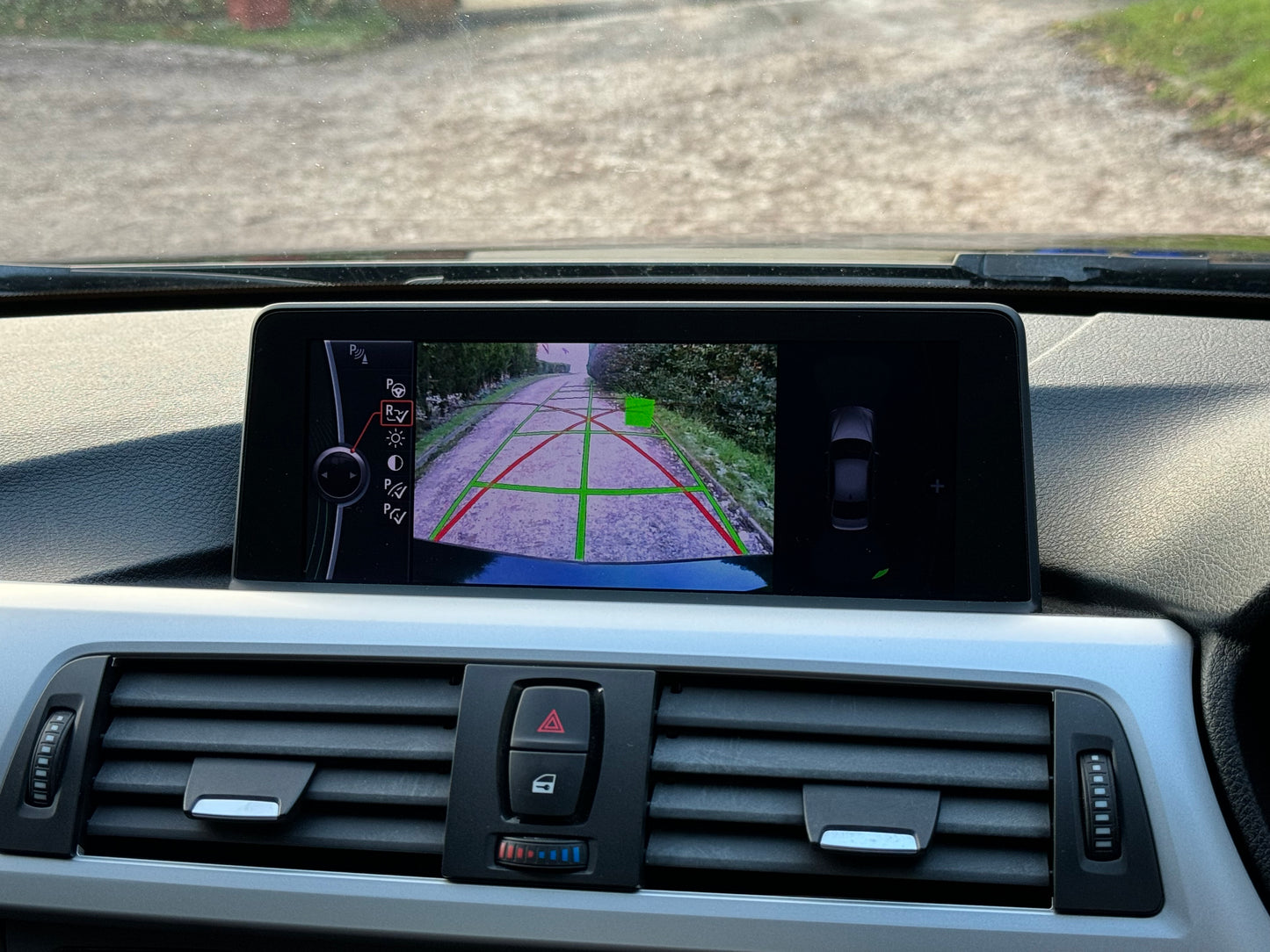 BMW 3 Series, 318d, Saloon - YC12LBF