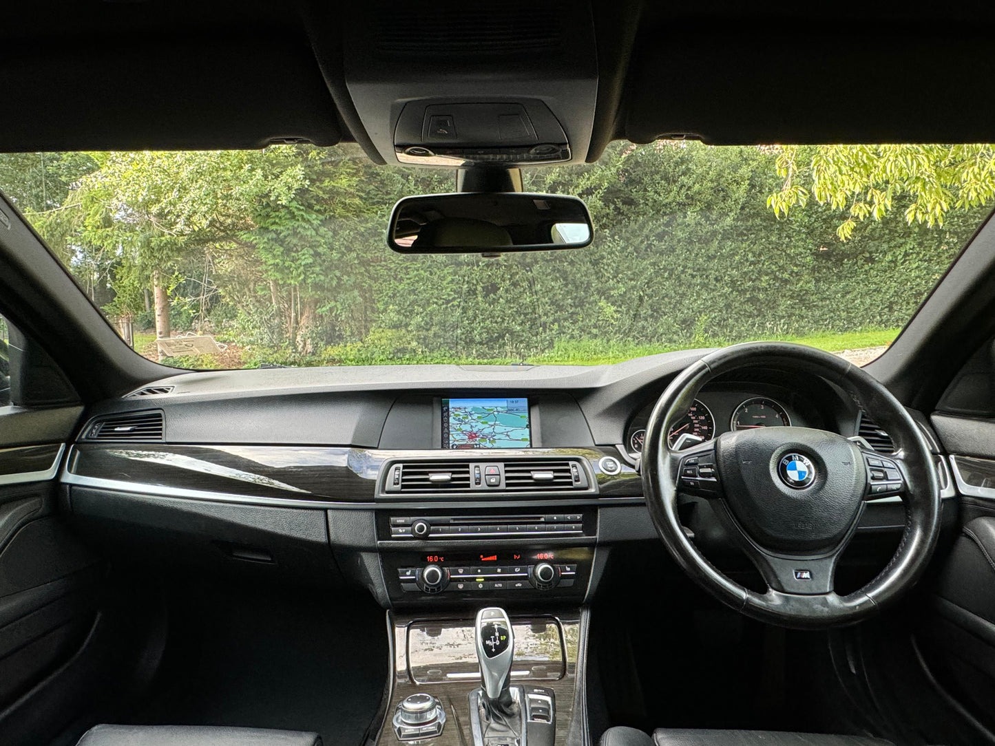 BMW 5 Series M Sport, Estate - AV11AVJ