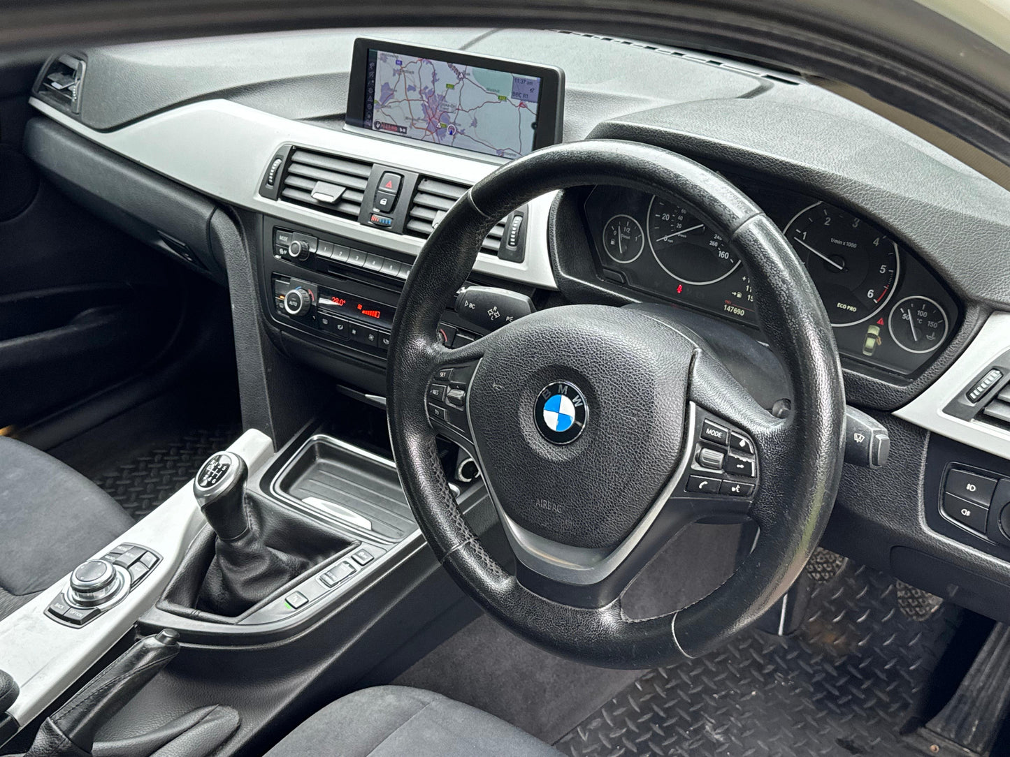 BMW 3 Series, 320d, Saloon - YE12AYH