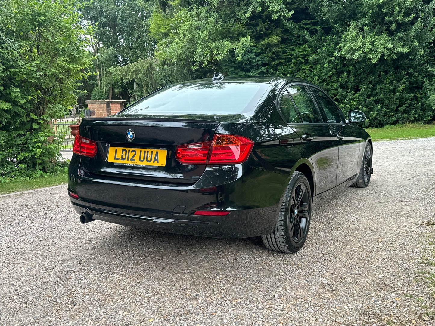 BMW 3 Series, Sport, 320d, Saloon - LD12UUA