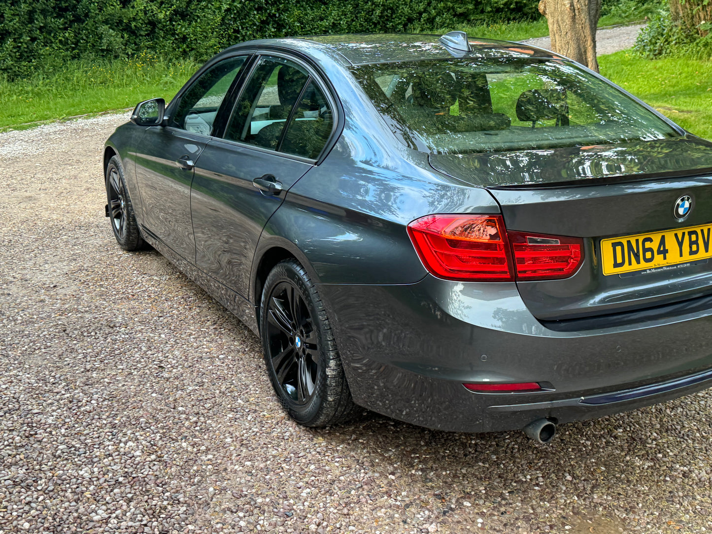 BMW 3 Series, Sport, 320d, Saloon - DN64YBV