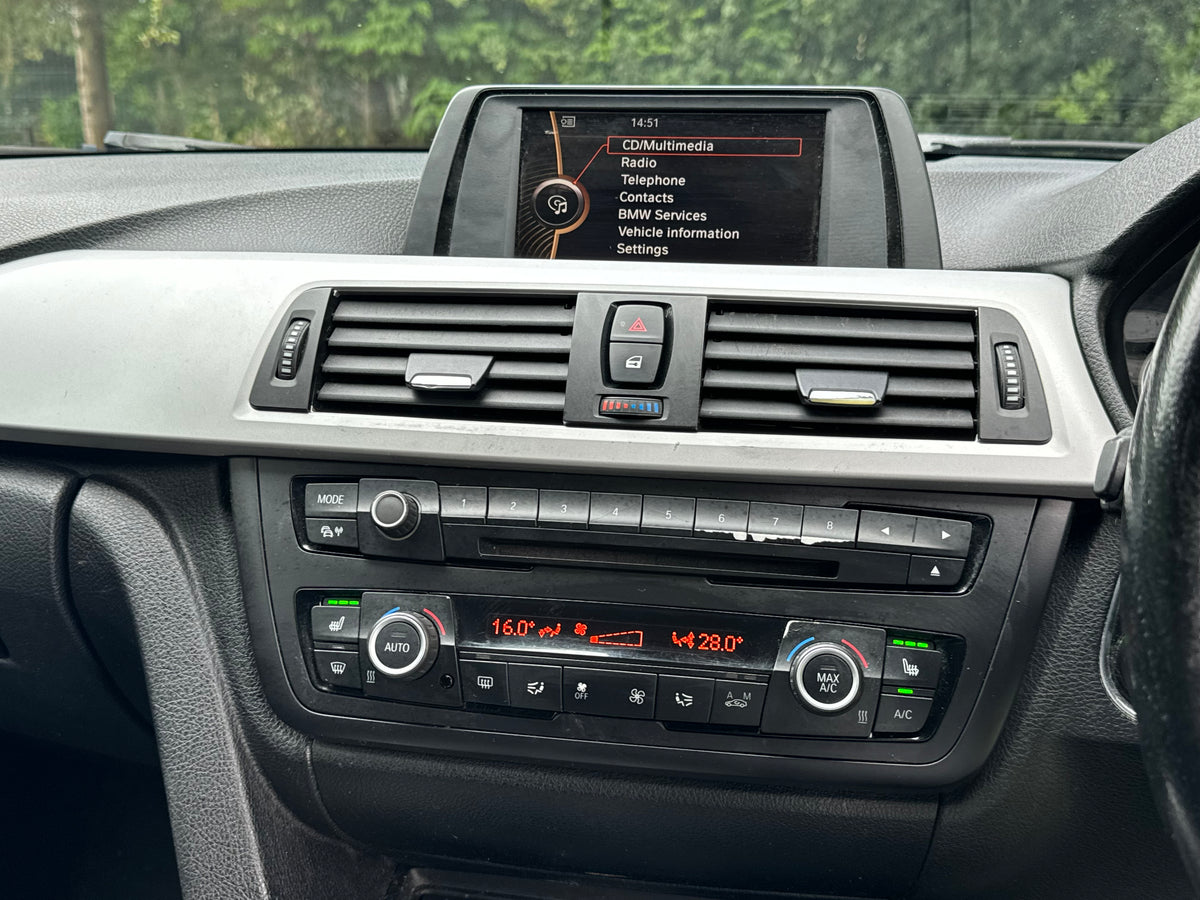 BMW 3 Series, SE, 318d, Saloon - LX13GGO