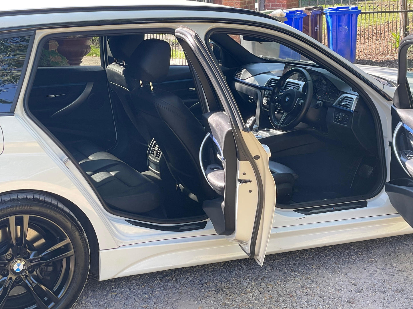 BMW 3 Series, M Sport, 330d, Estate - YJ15AGR