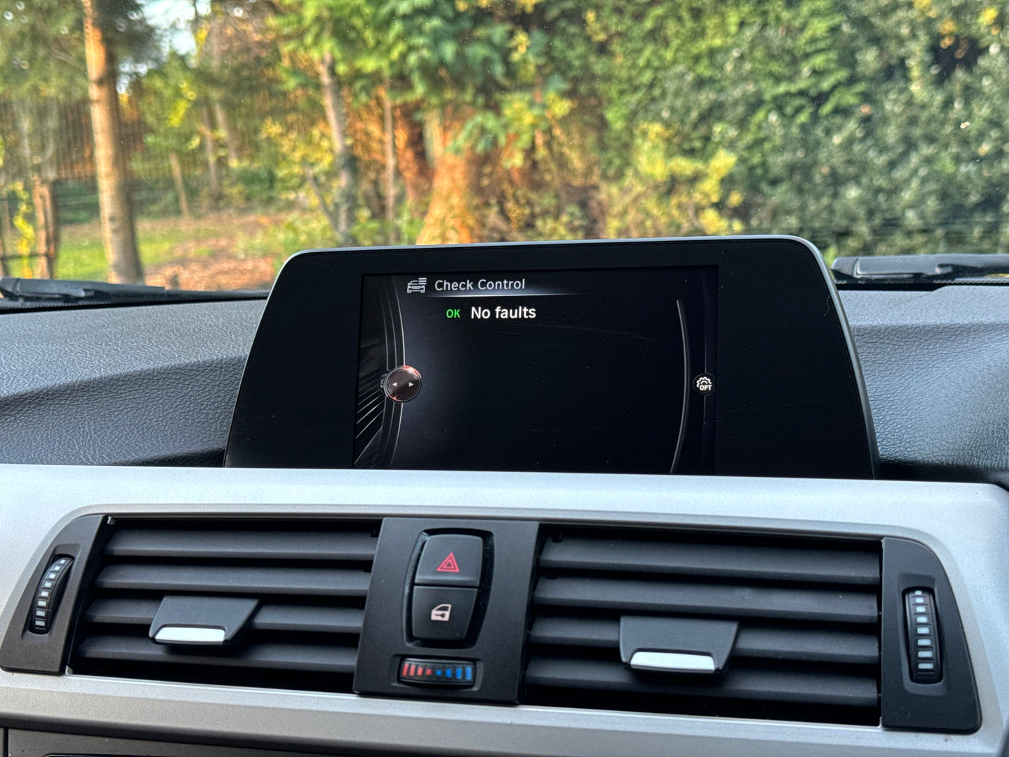 BMW 3 Series, 320d, Saloon - VU15YHG