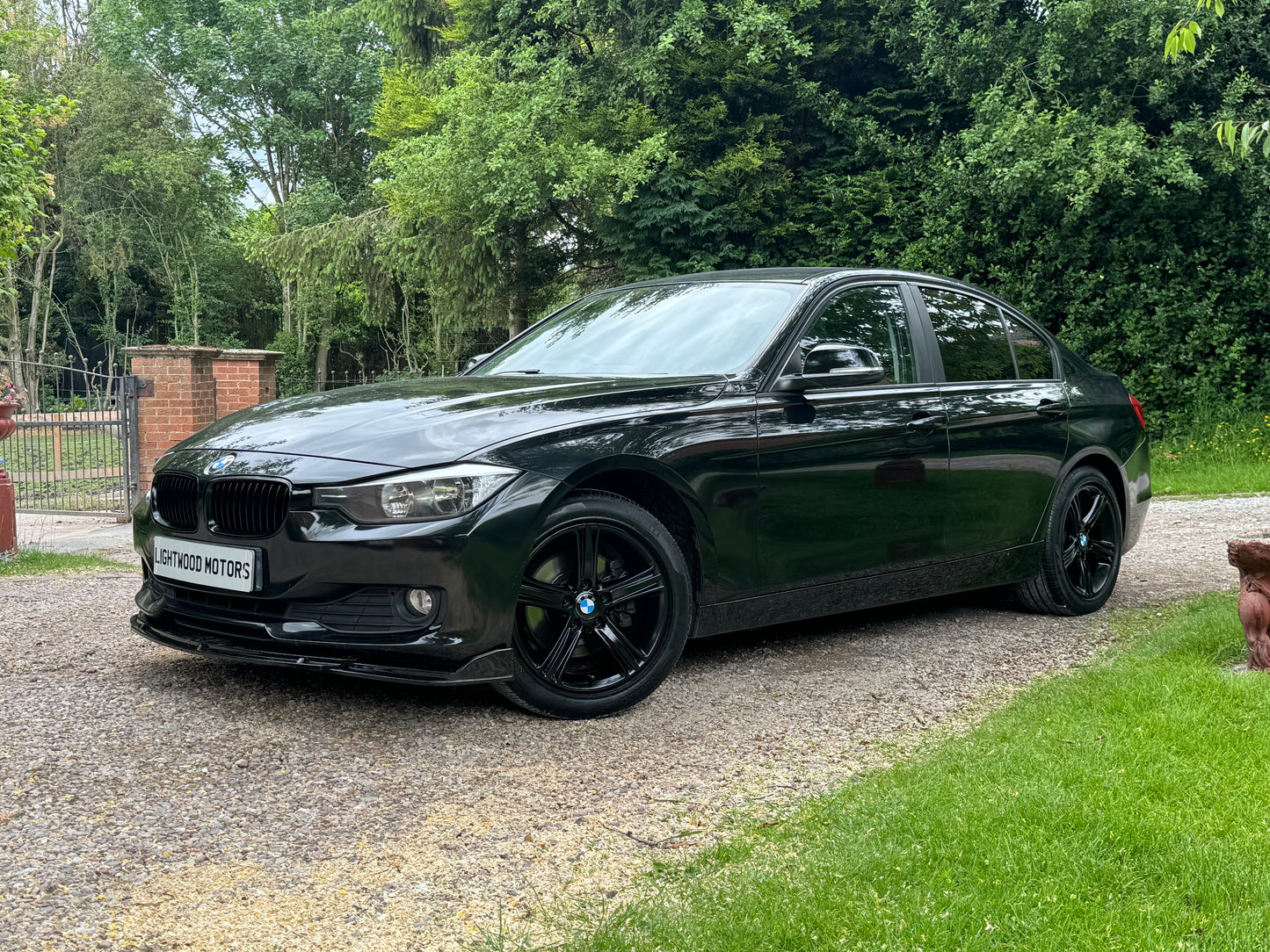 BMW 3 Series, SE, 320d, Saloon - YG62UYN