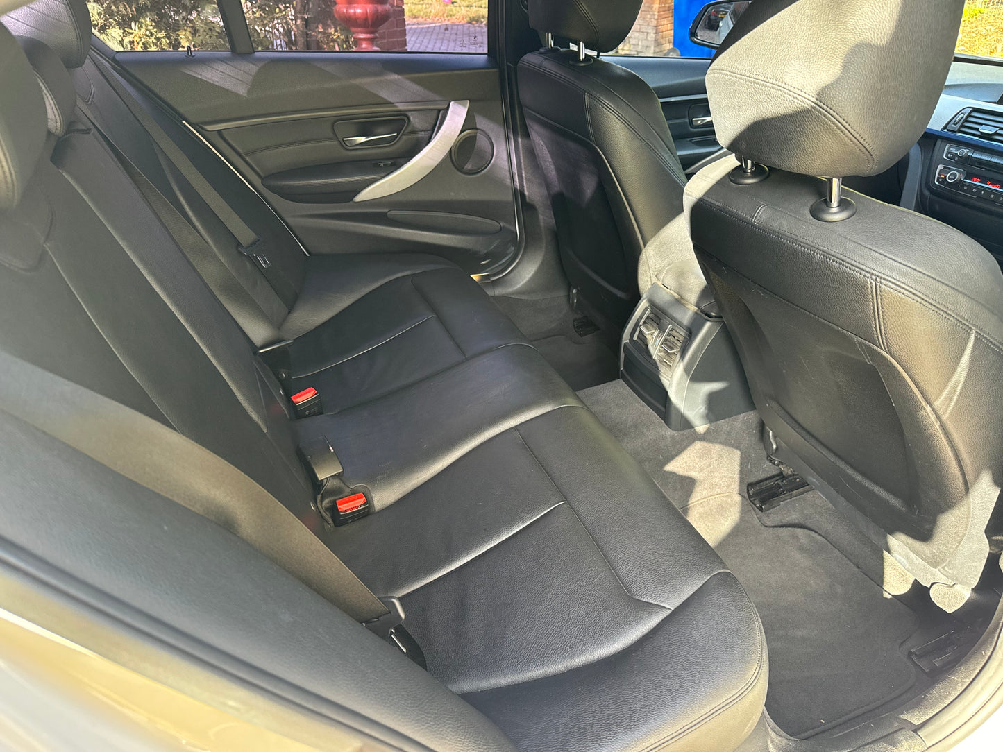 BMW 3 Series, M Sport, 318d, Saloon - GU64HFL