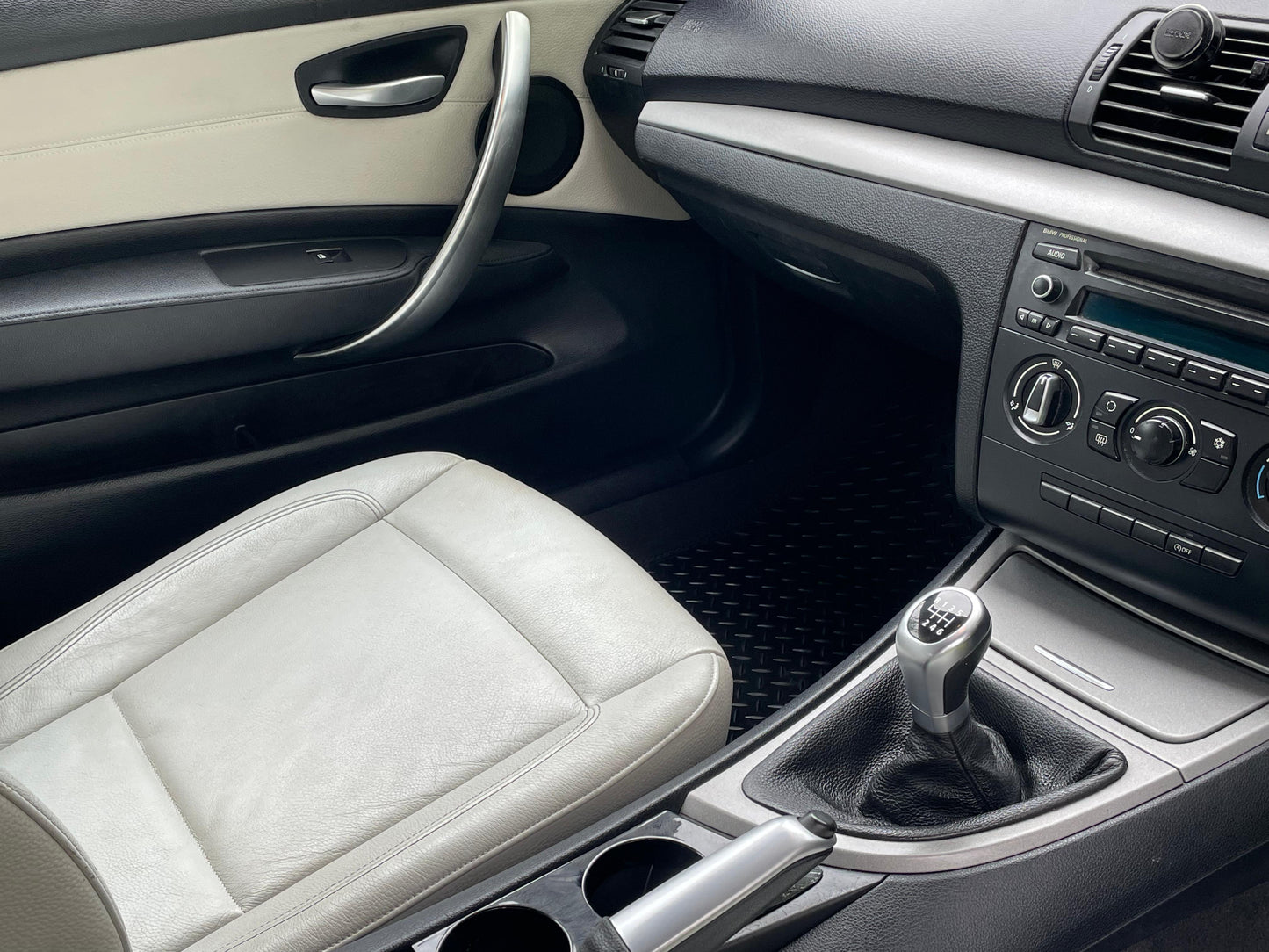 BMW 1 Series, Exclusive Edition, 118d, Coupe - MT12XAZ