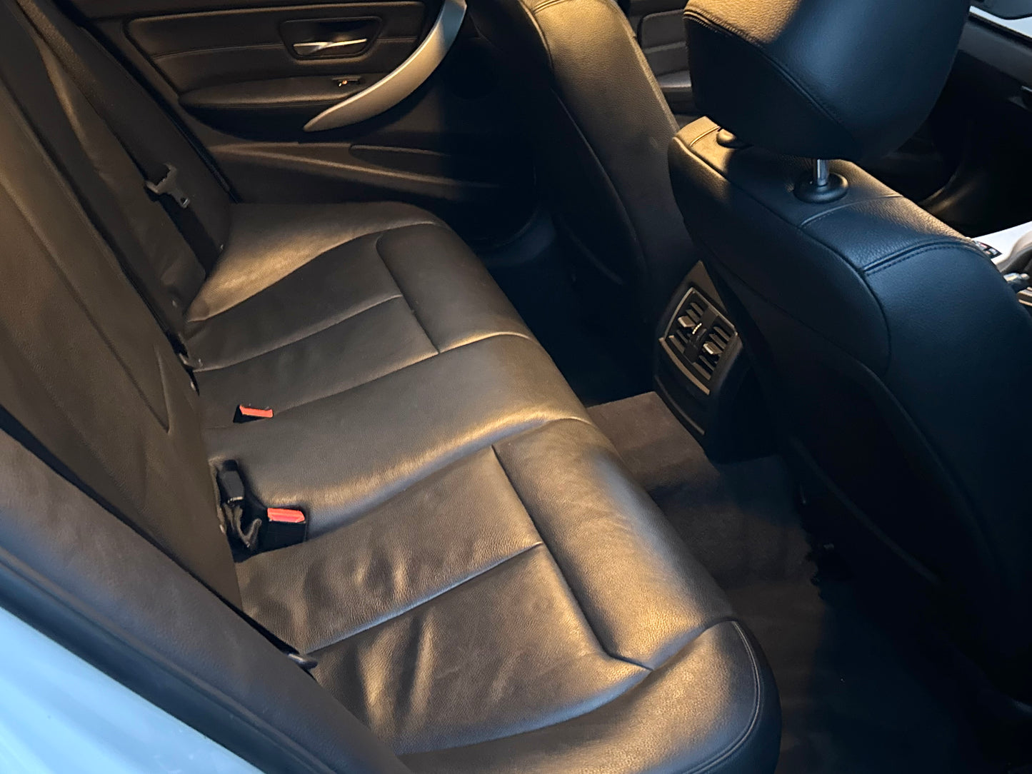 BMW 3 Series, 320d, Saloon - YH65VOB