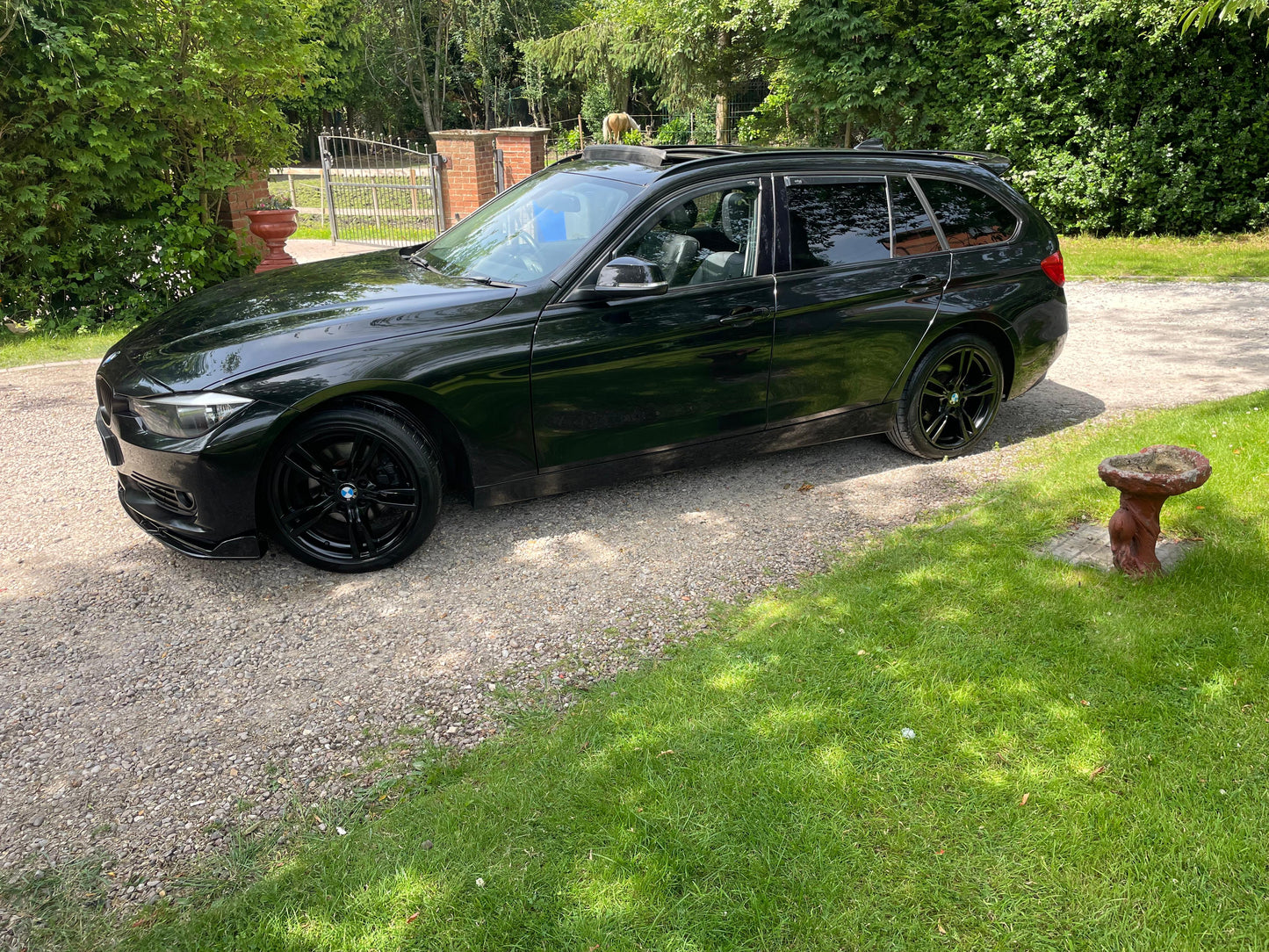 BMW 3 Series, Luxury, xDrive, 320d, Estate - YJ63EZM