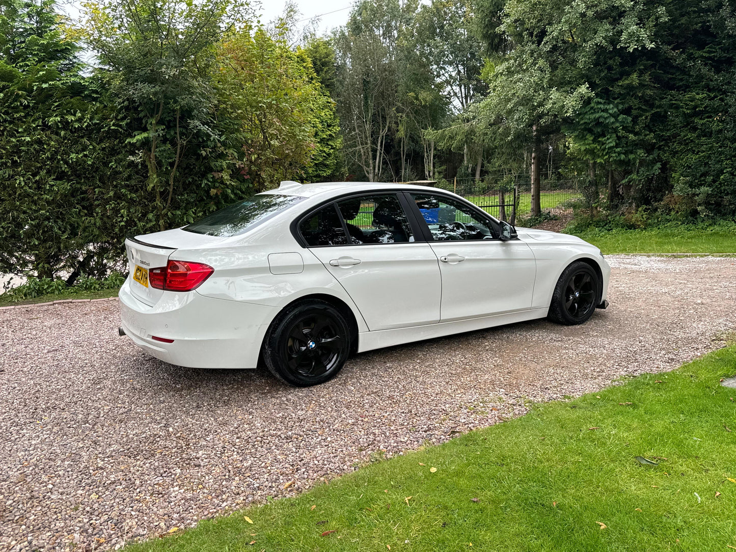BMW 3 Series, 320d, Saloon - YE12AYH