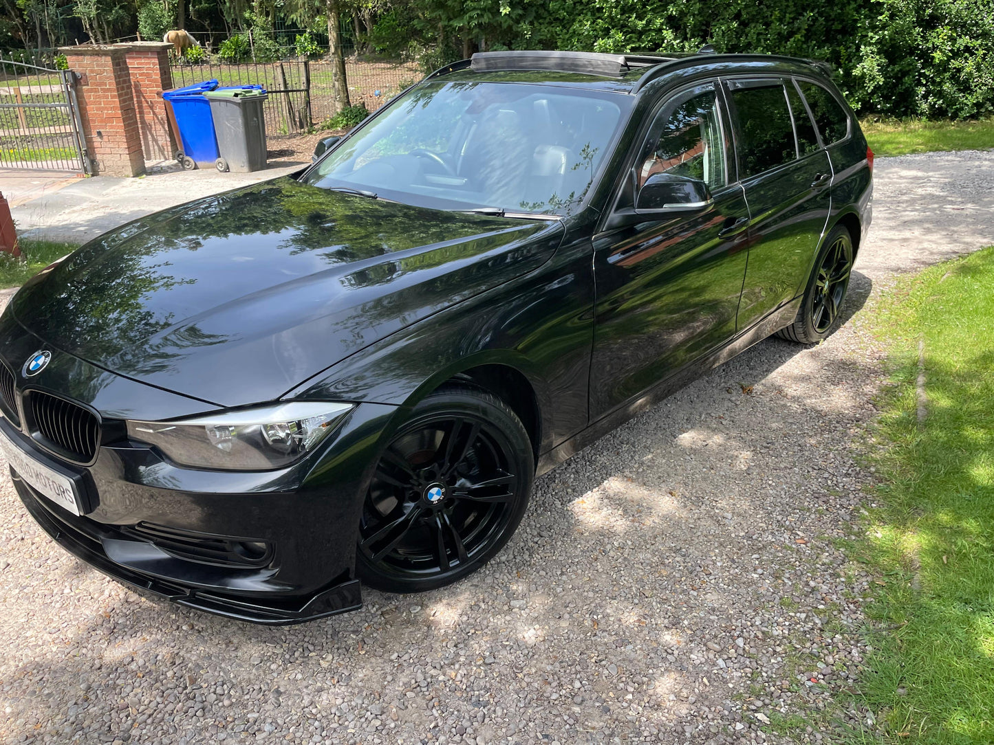BMW 3 Series, Luxury, xDrive, 320d, Estate - YJ63EZM