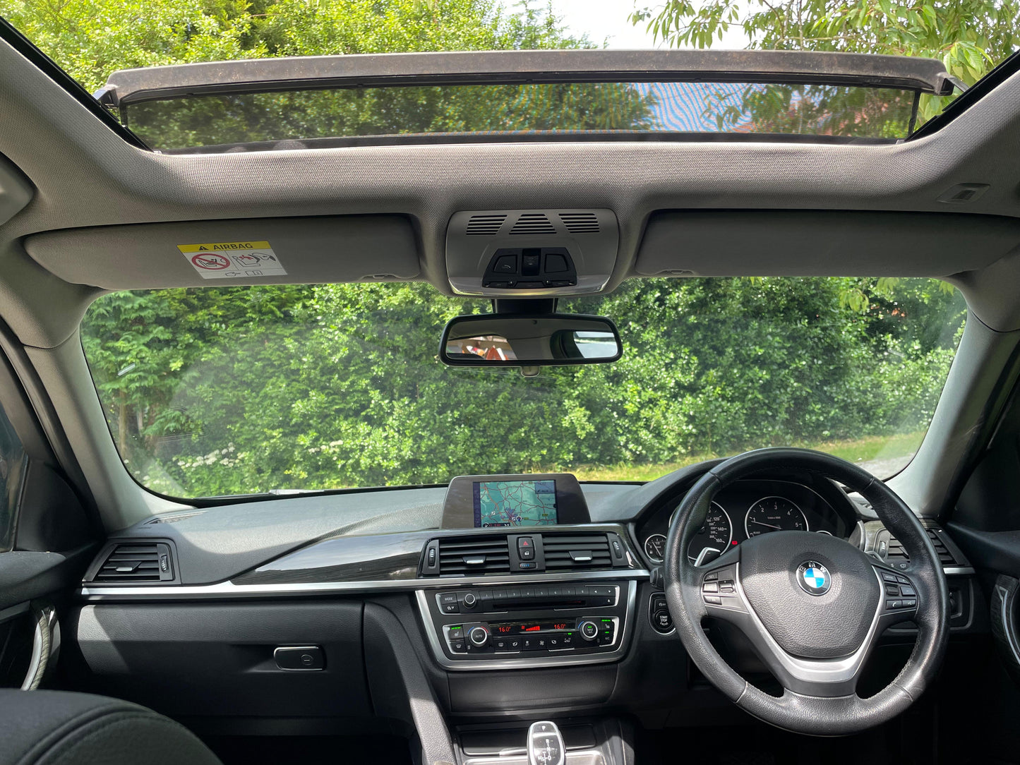 BMW 3 Series, Luxury, xDrive, 320d, Estate - YJ63EZM