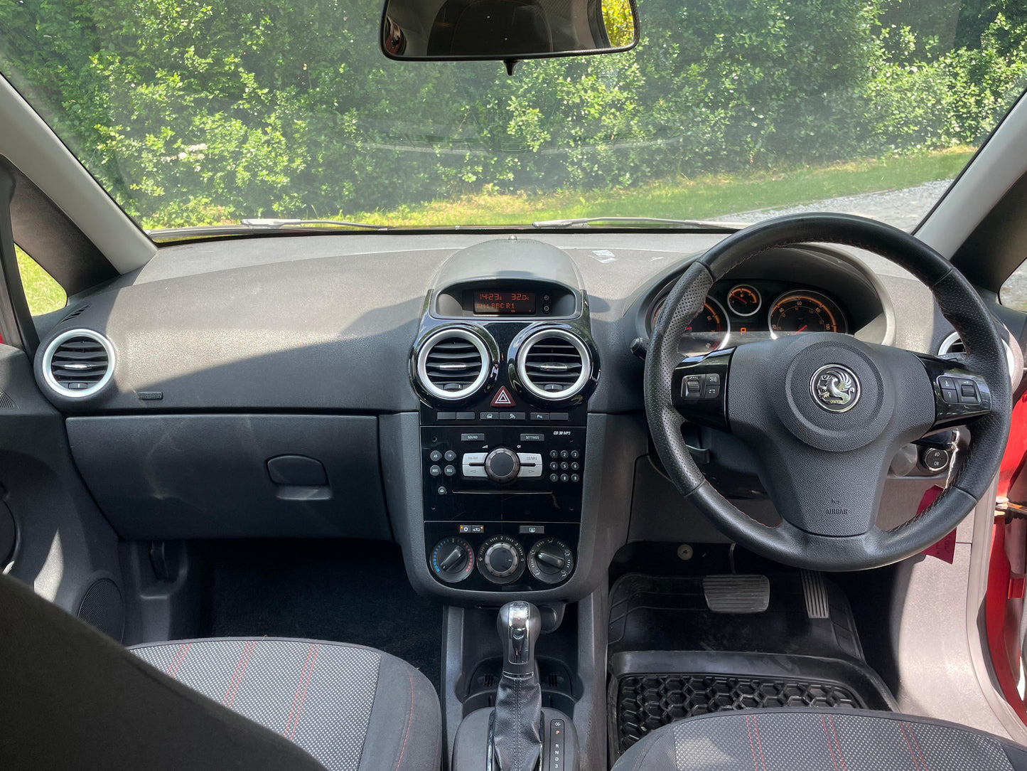 Vauxhall Corsa, SXi, Hatchback - LV11YGW