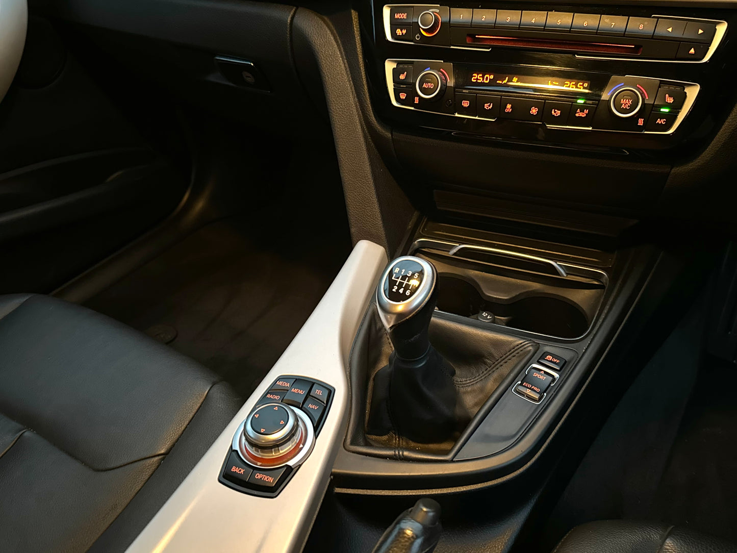 BMW 3 Series, 320d, Saloon - YH65VOB