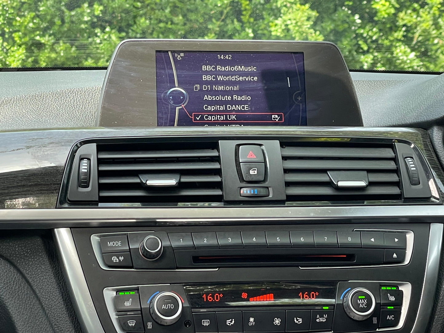 BMW 3 Series, Luxury, xDrive, 320d, Estate - YJ63EZM