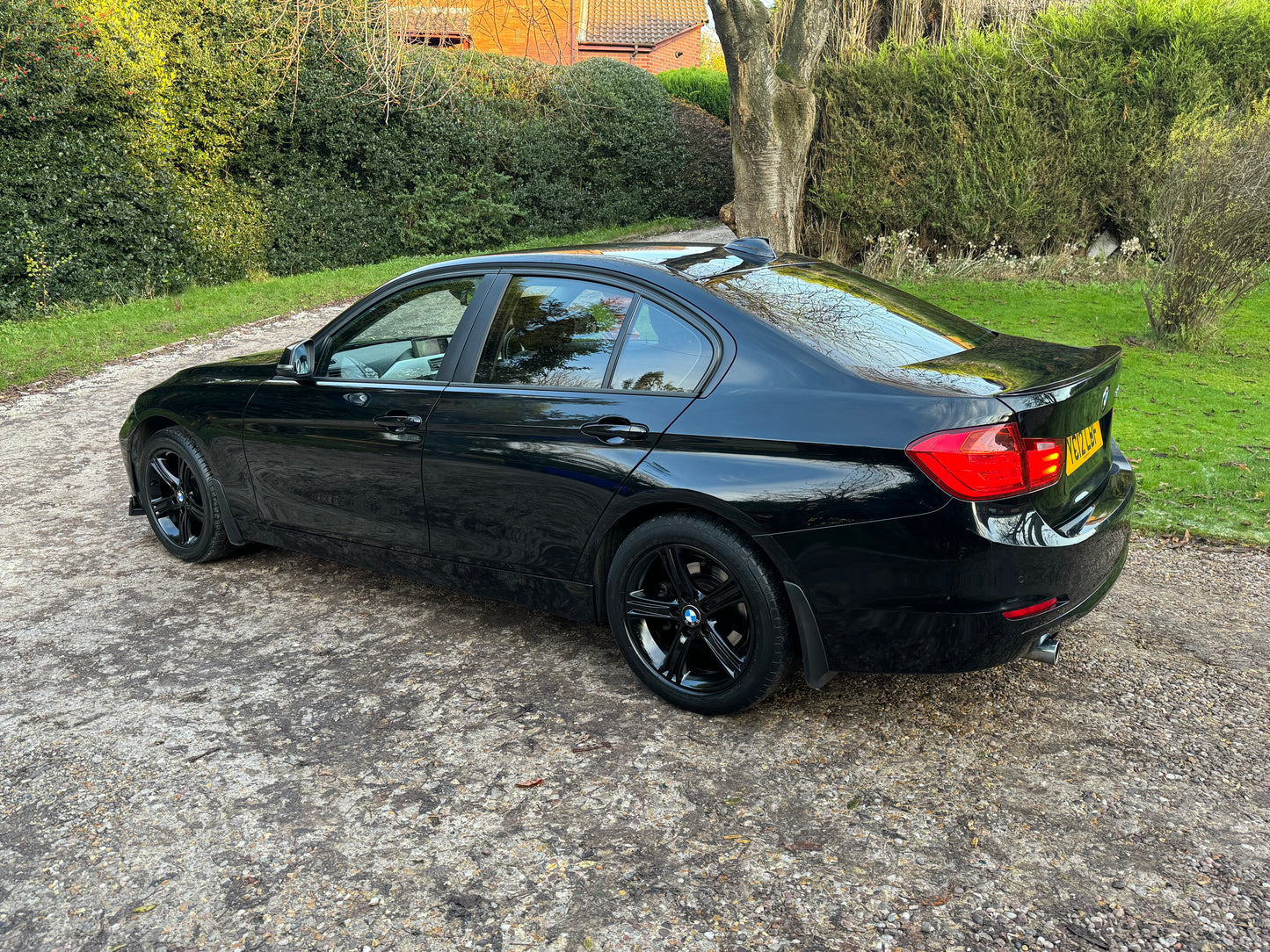 BMW 3 Series, 318d, Saloon - YC12LBF