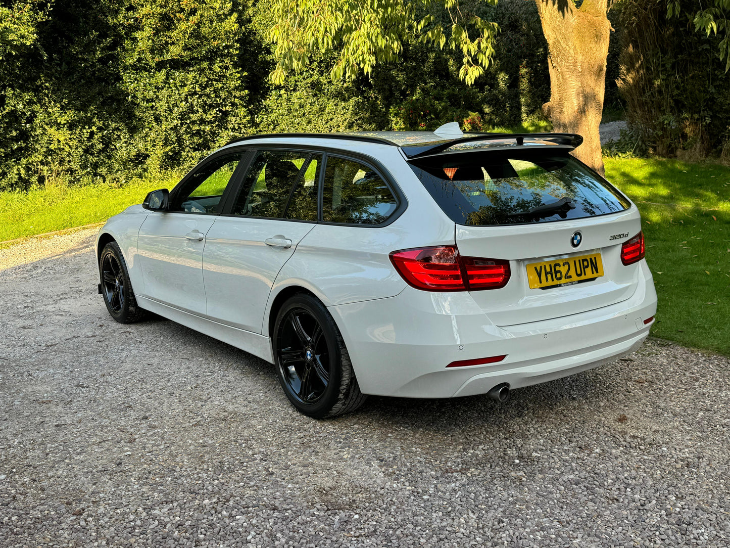 BMW 3 Series, 320d, Estate - YH62UPN