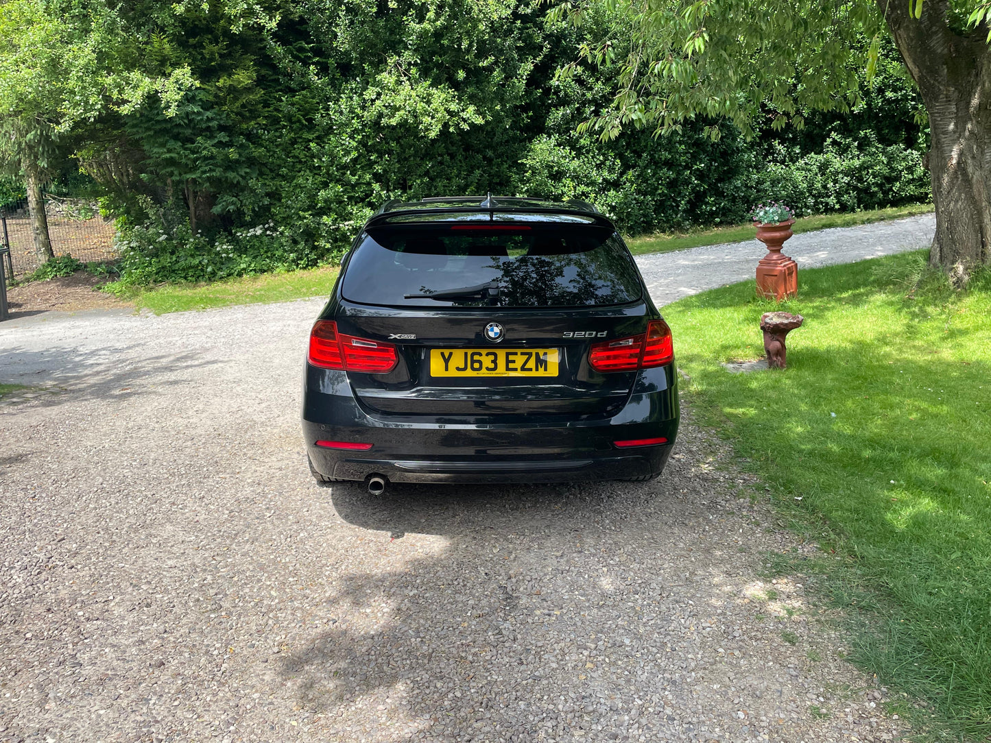 BMW 3 Series, Luxury, xDrive, 320d, Estate - YJ63EZM