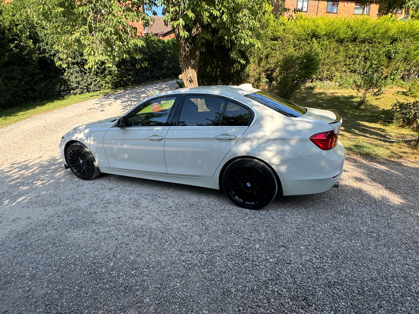 BMW 3 Series, Luxury, 320d, Saloon - YH13YNG