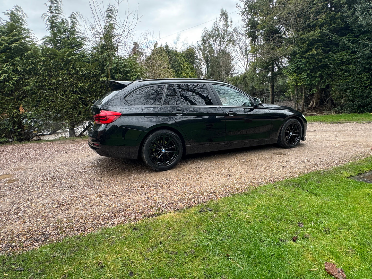 BMW 3 Series, SE, 318d, Estate - YK68NOJ