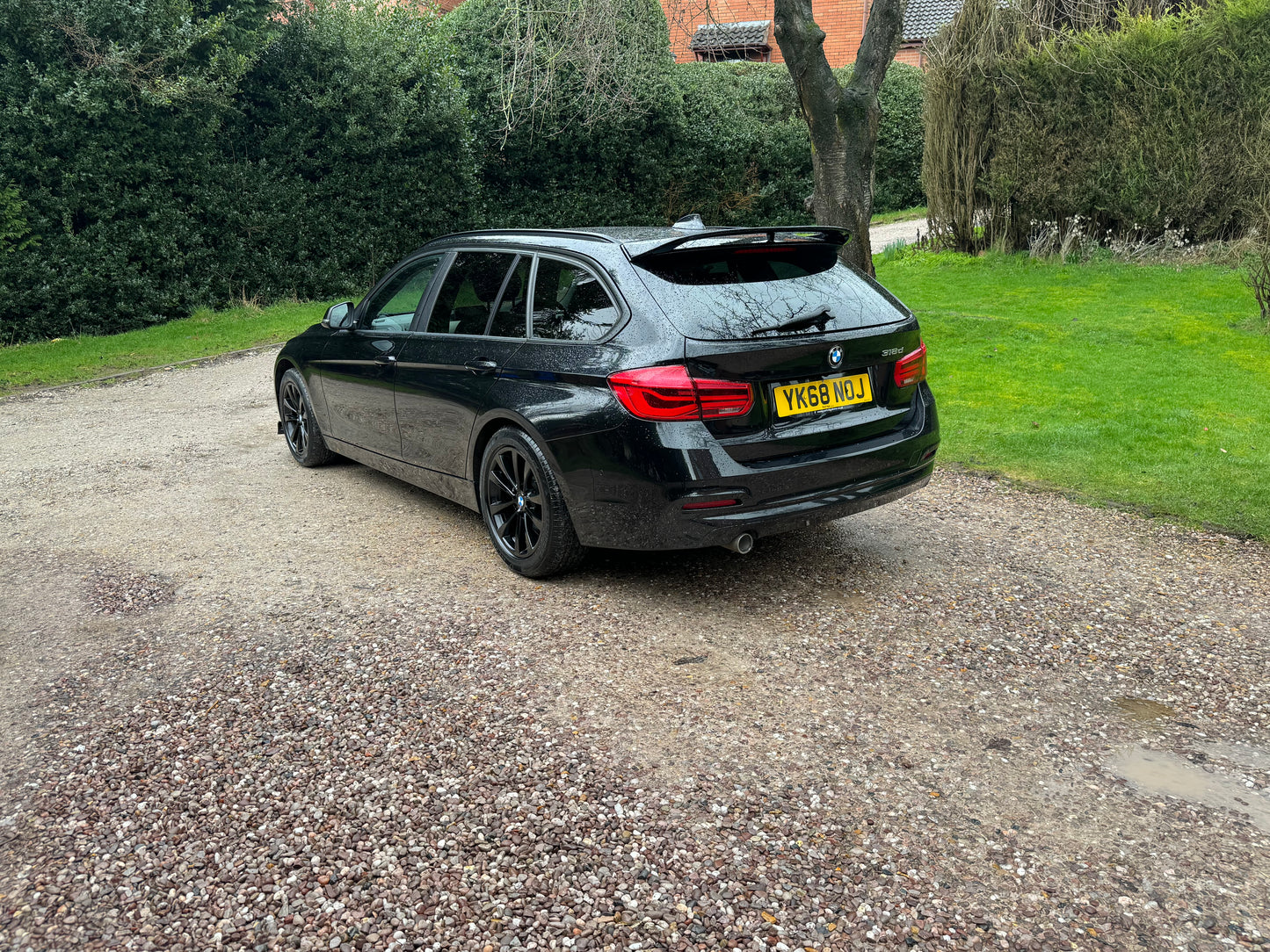 BMW 3 Series, SE, 318d, Estate - YK68NOJ