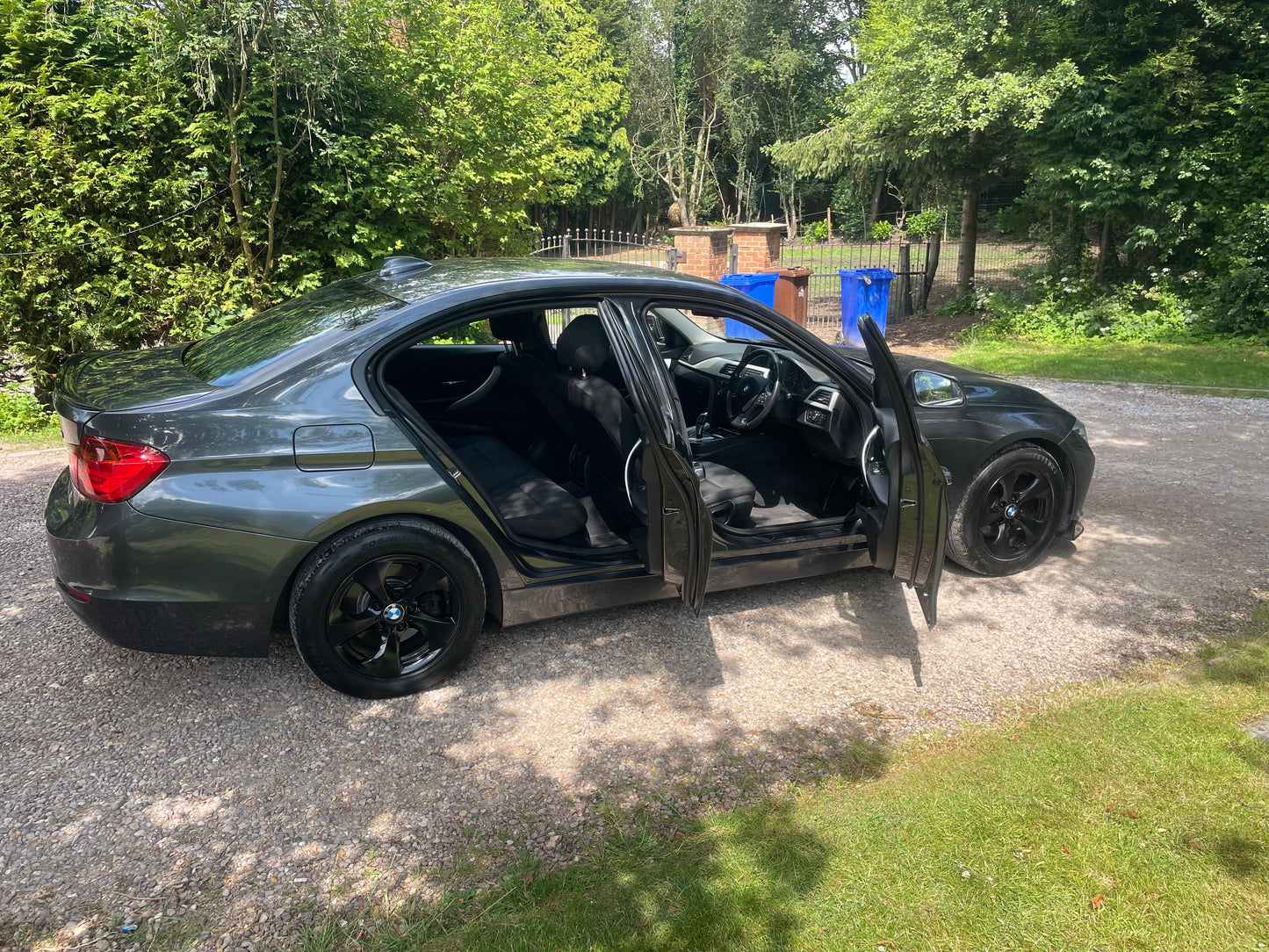 BMW 3 Series, ED, 320d, Saloon - YG15LBX