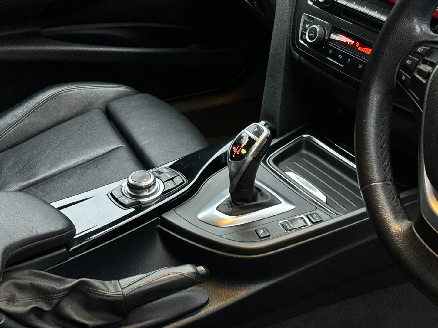 BMW 3 Series, Sport, 320d, xDrive, Saloon - YG14JZC