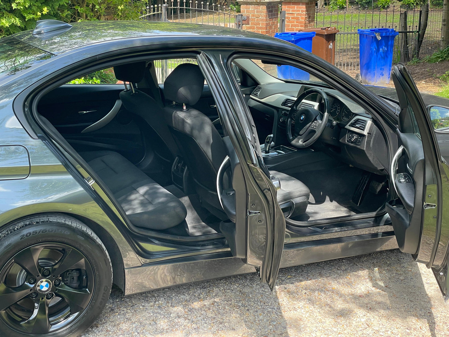 BMW 3 Series, ED, 320d, Saloon - YG15LBX