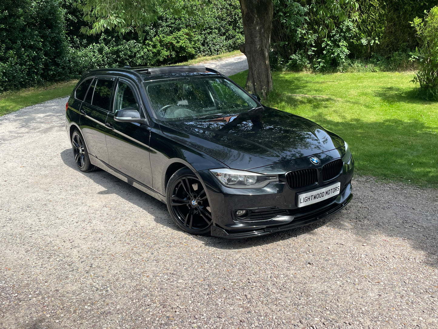 BMW 3 Series, Luxury, xDrive, 320d, Estate - YJ63EZM
