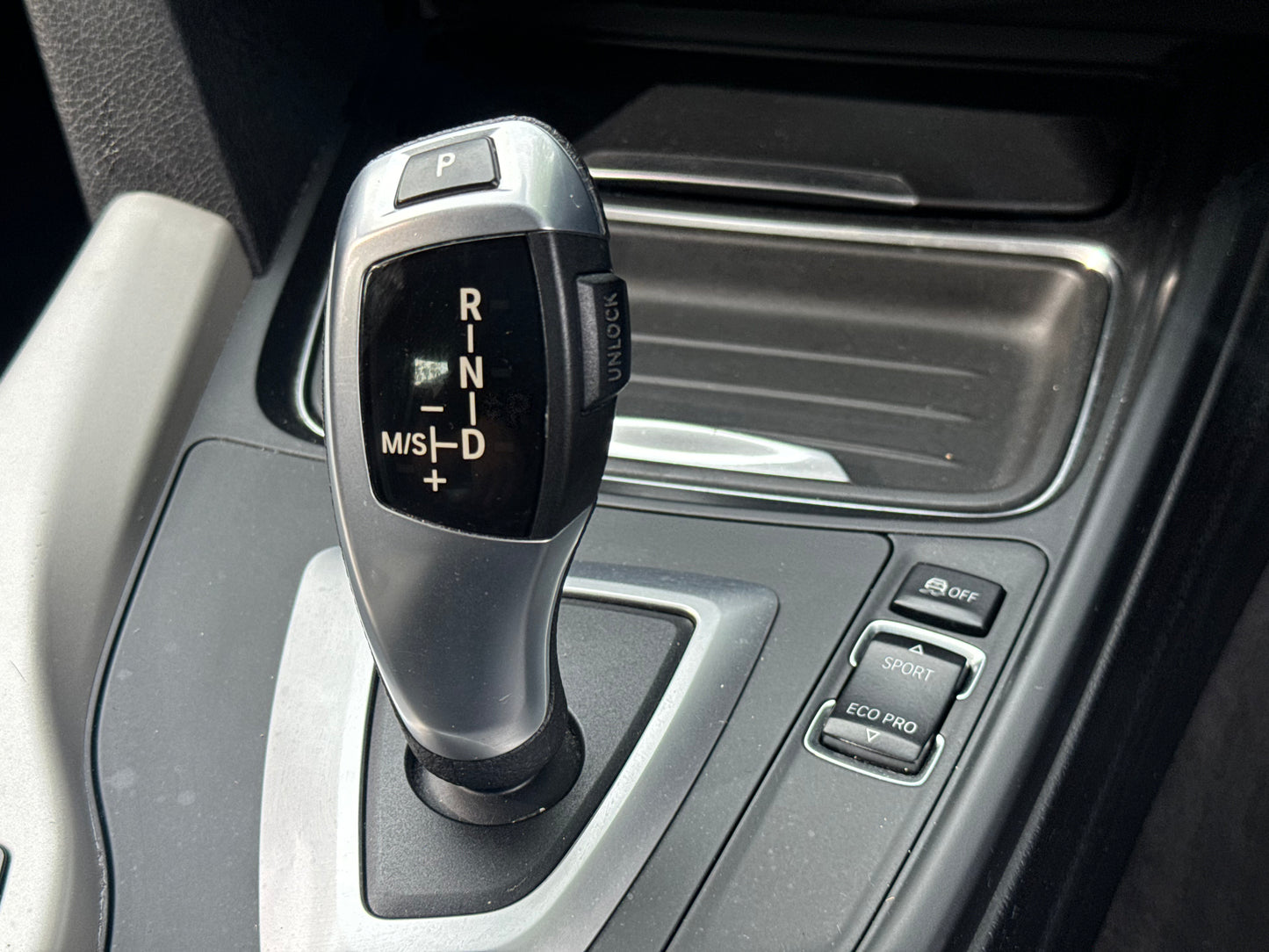 BMW 3 Series, ED, 320d, Saloon - VO15FKA