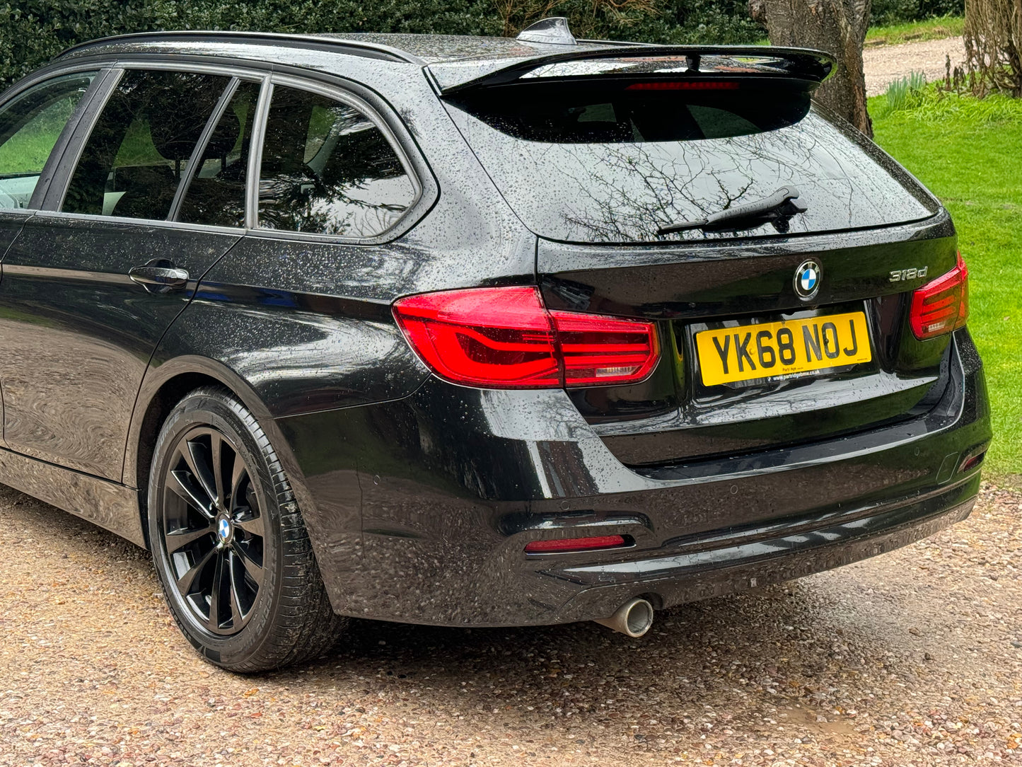 BMW 3 Series, SE, 318d, Estate - YK68NOJ