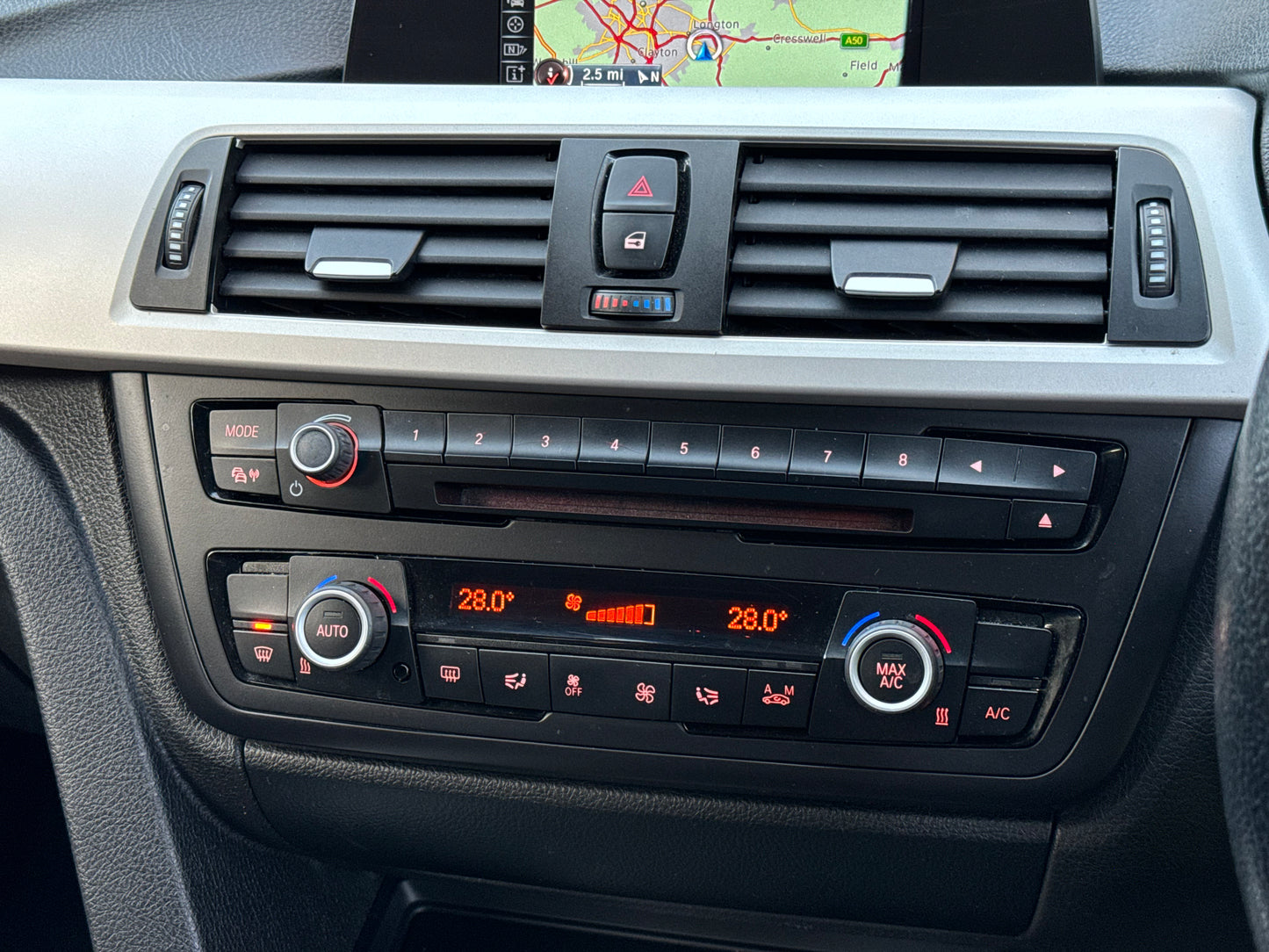 BMW 3 Series, 320d, Saloon - VU15YHG