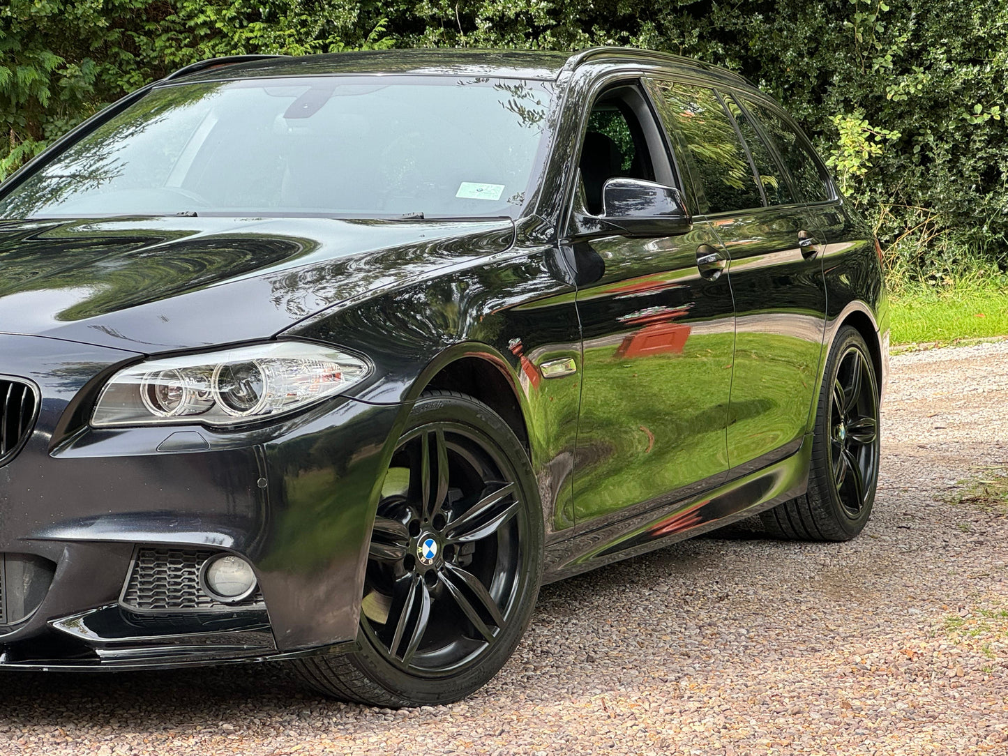 BMW 5 Series M Sport, Estate - AV11AVJ
