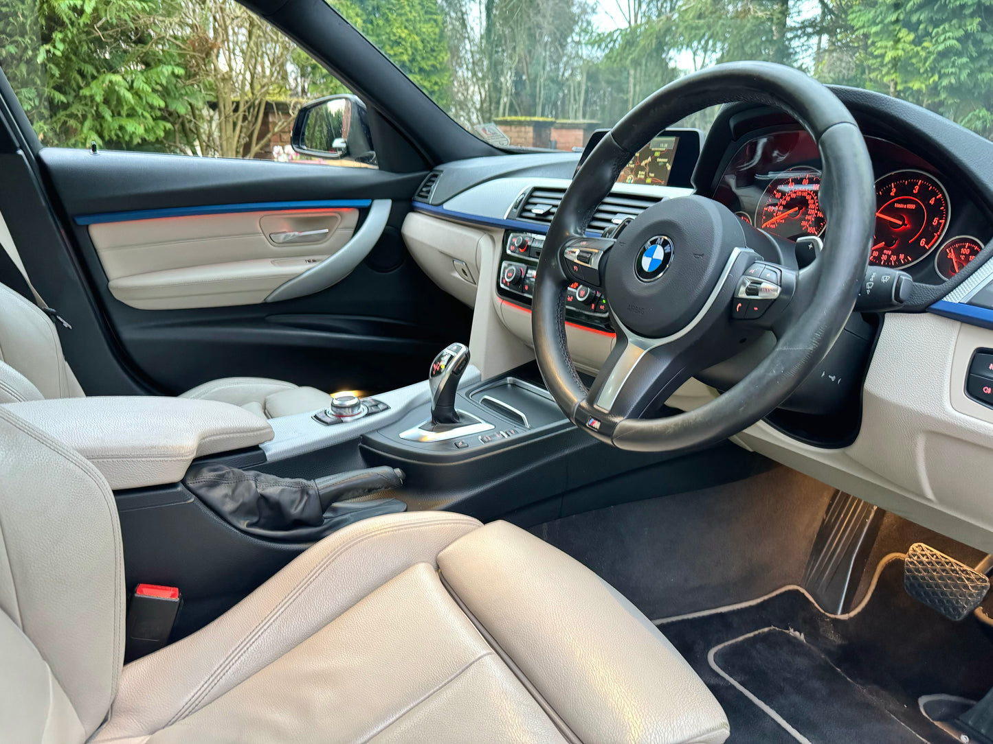 BMW 3 Series, M Sport, 330d, Individual, Saloon - WN16YVU