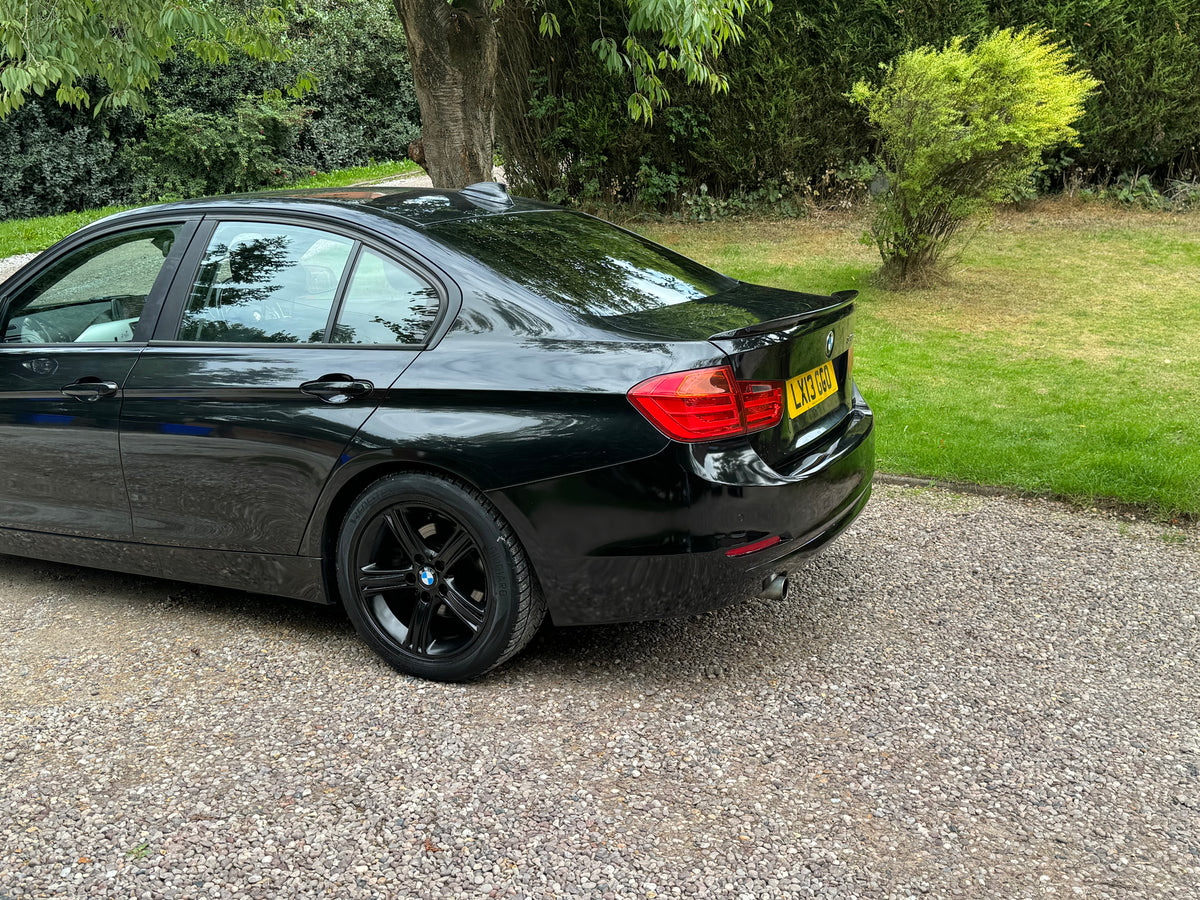 BMW 3 Series, SE, 318d, Saloon - LX13GGO