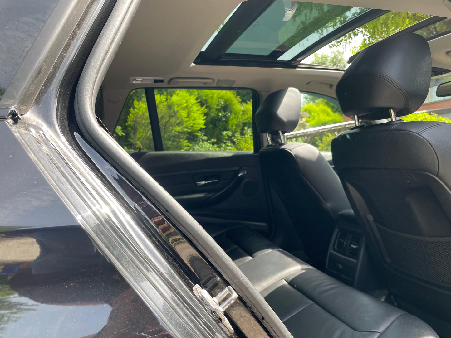 BMW 3 Series, Luxury, xDrive, 320d, Estate - YJ63EZM