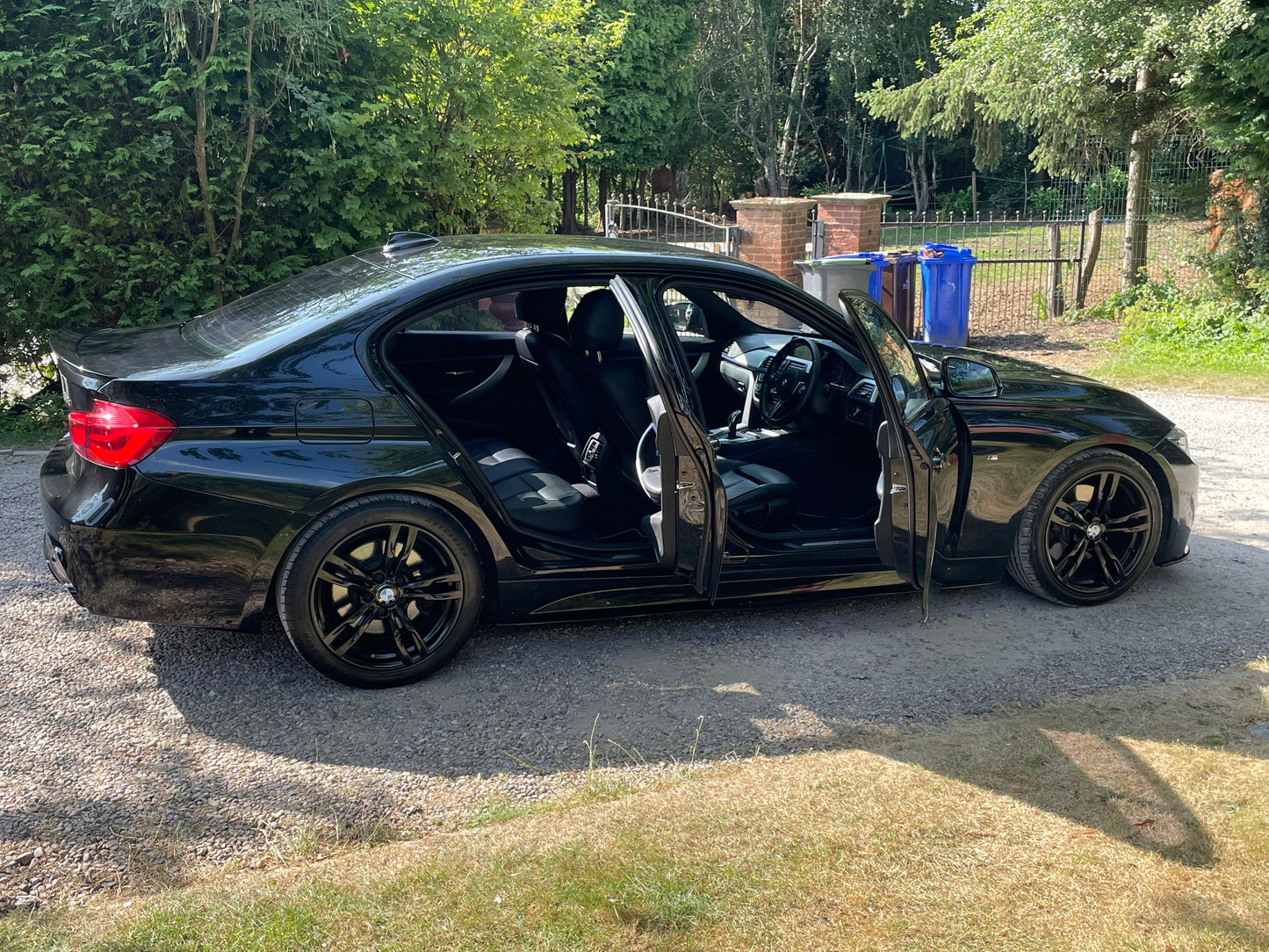 BMW 3 Series, M Sport, 330d, Saloon - YF16UHC