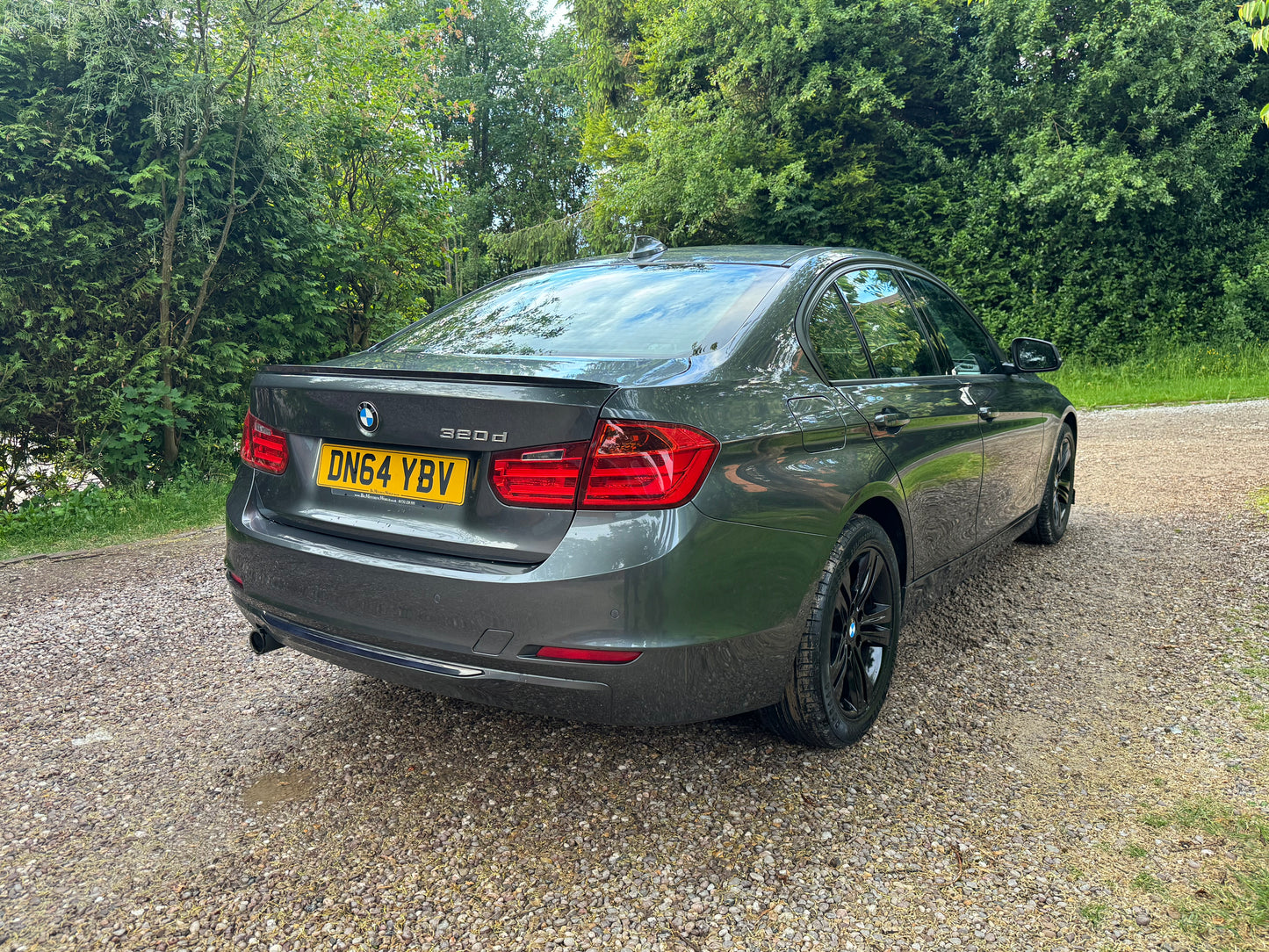BMW 3 Series, Sport, 320d, Saloon - DN64YBV