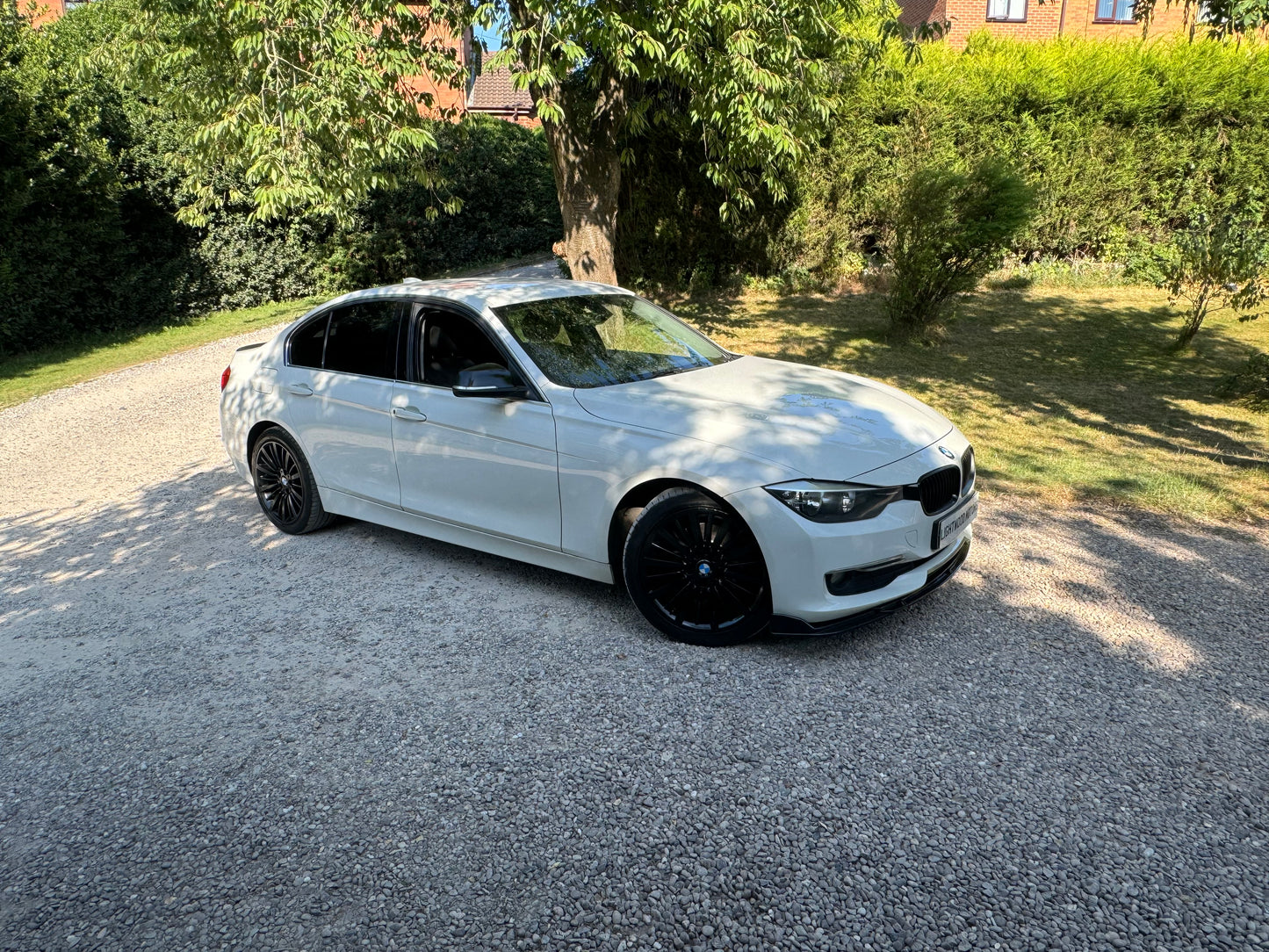 BMW 3 Series, Luxury, 320d, Saloon - YH13YNG