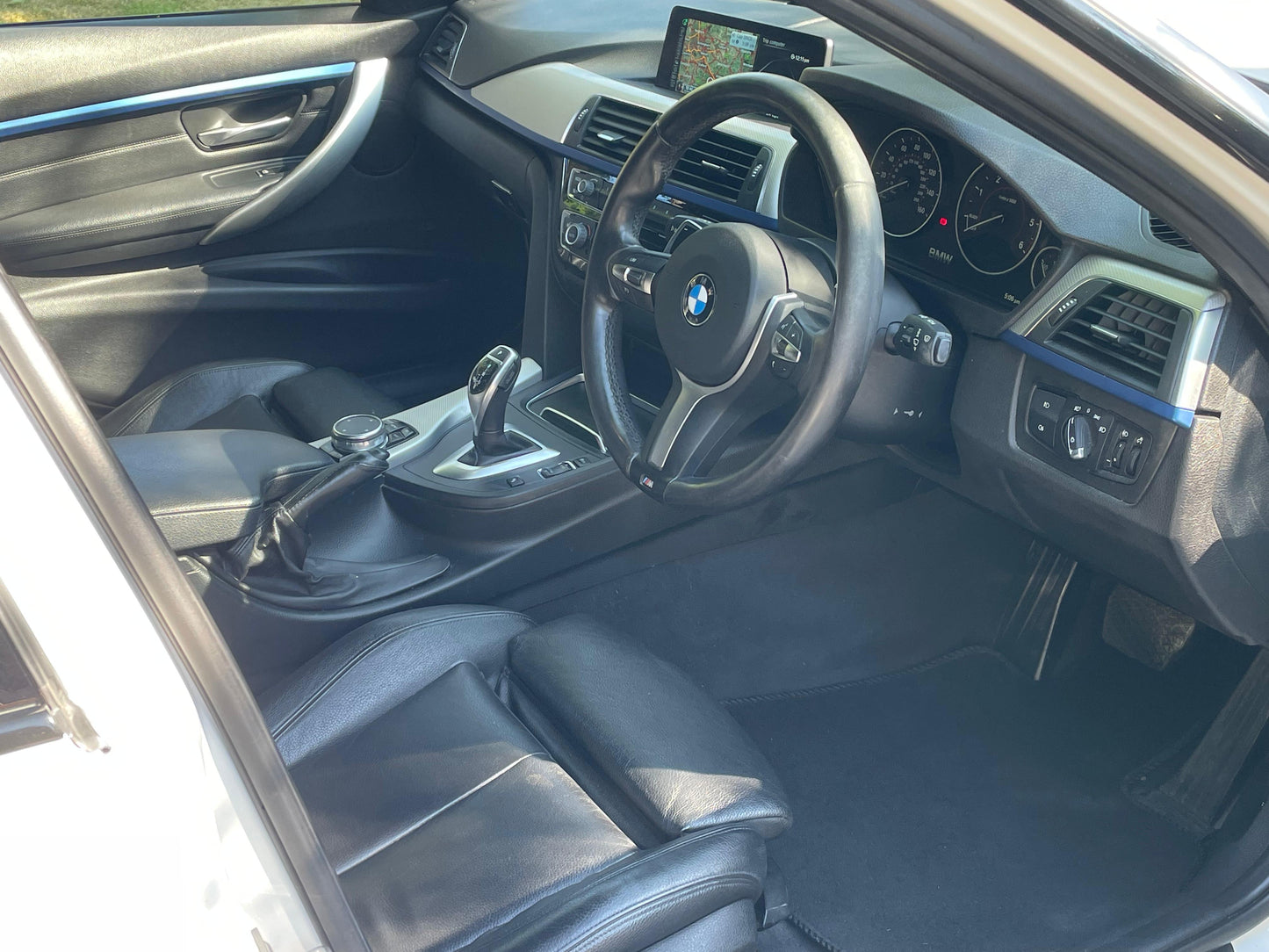 BMW 3 Series, M Sport, 330d, Estate - YJ15AGR