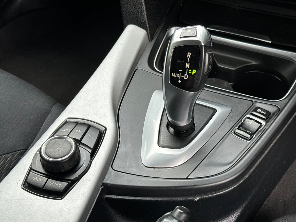 BMW 3 Series, SE, 318d, Saloon - LX13GGO