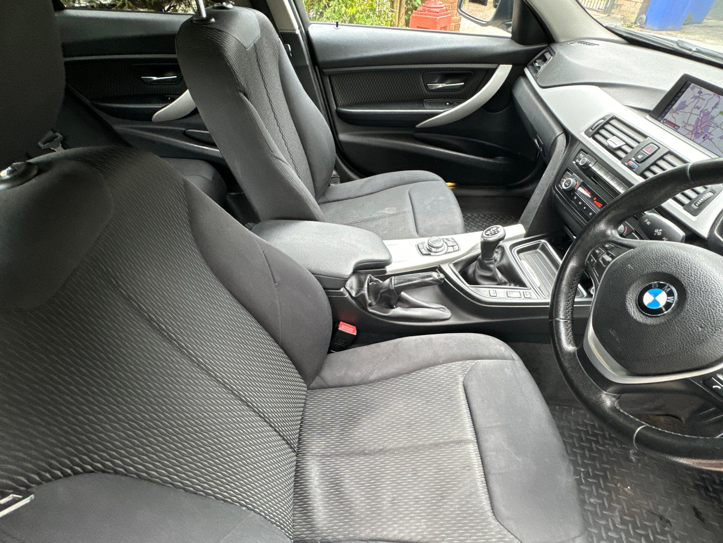 BMW 3 Series, 320d, Saloon - YE12AYH