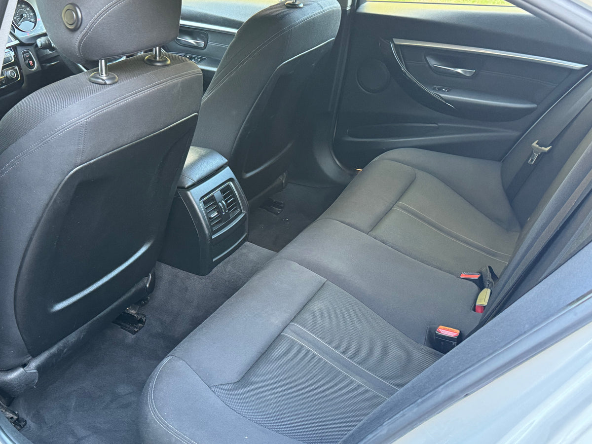 BMW 3 Series, Sport, 320d, Saloon - NG16DDO