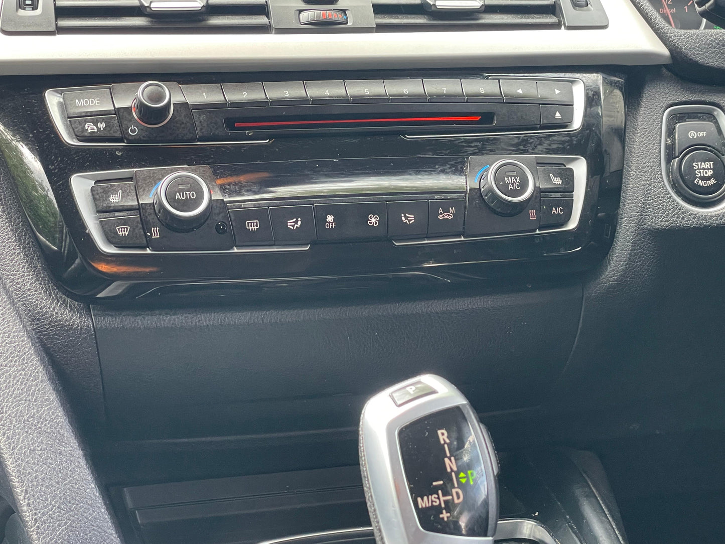 BMW 3 Series, SE, 318d, Estate - YG66SHJ