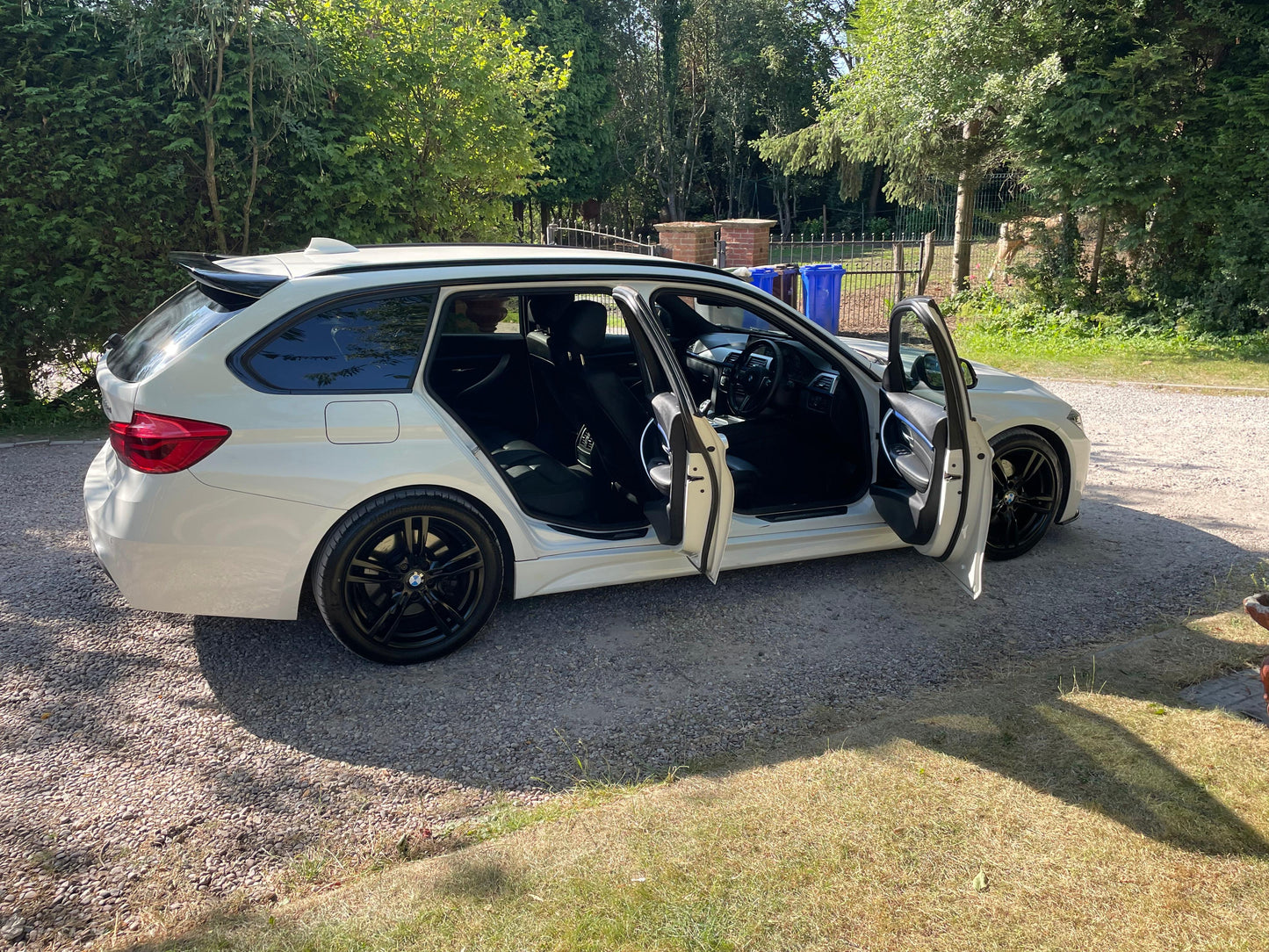 BMW 3 Series, M Sport, 330d, Estate - YJ15AGR