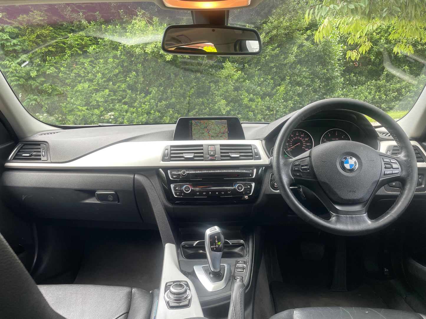 BMW 3 Series, SE, 318d, Estate - YG66SHJ