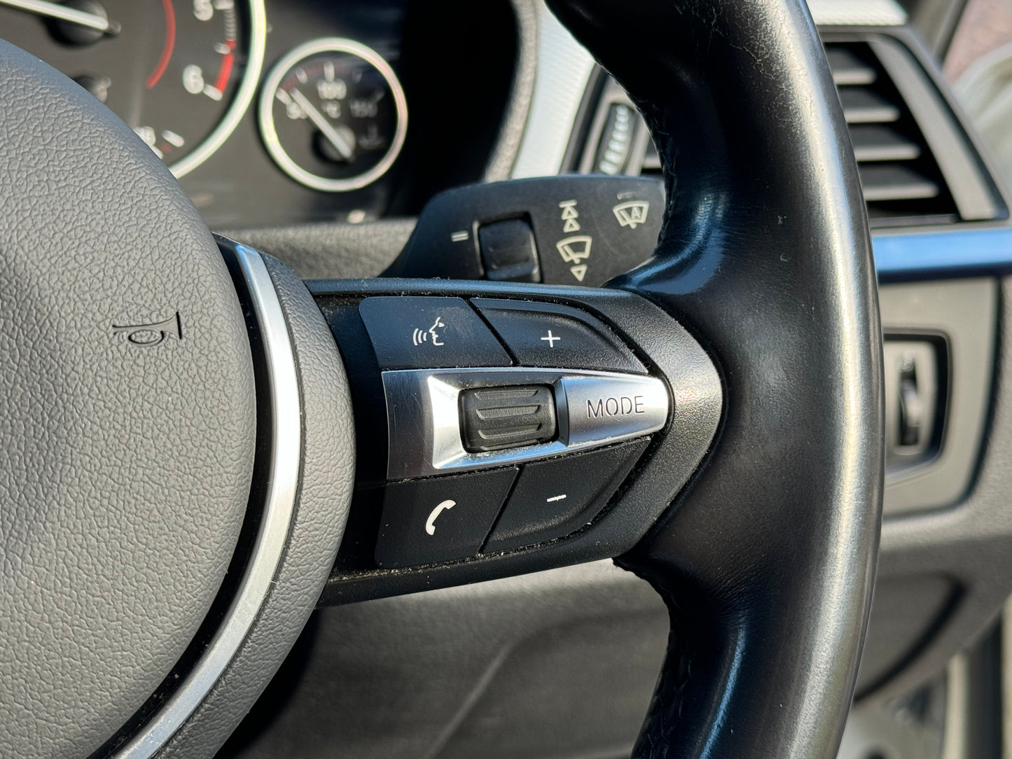 BMW 3 Series, M Sport, 318d, Saloon - GU64HFL