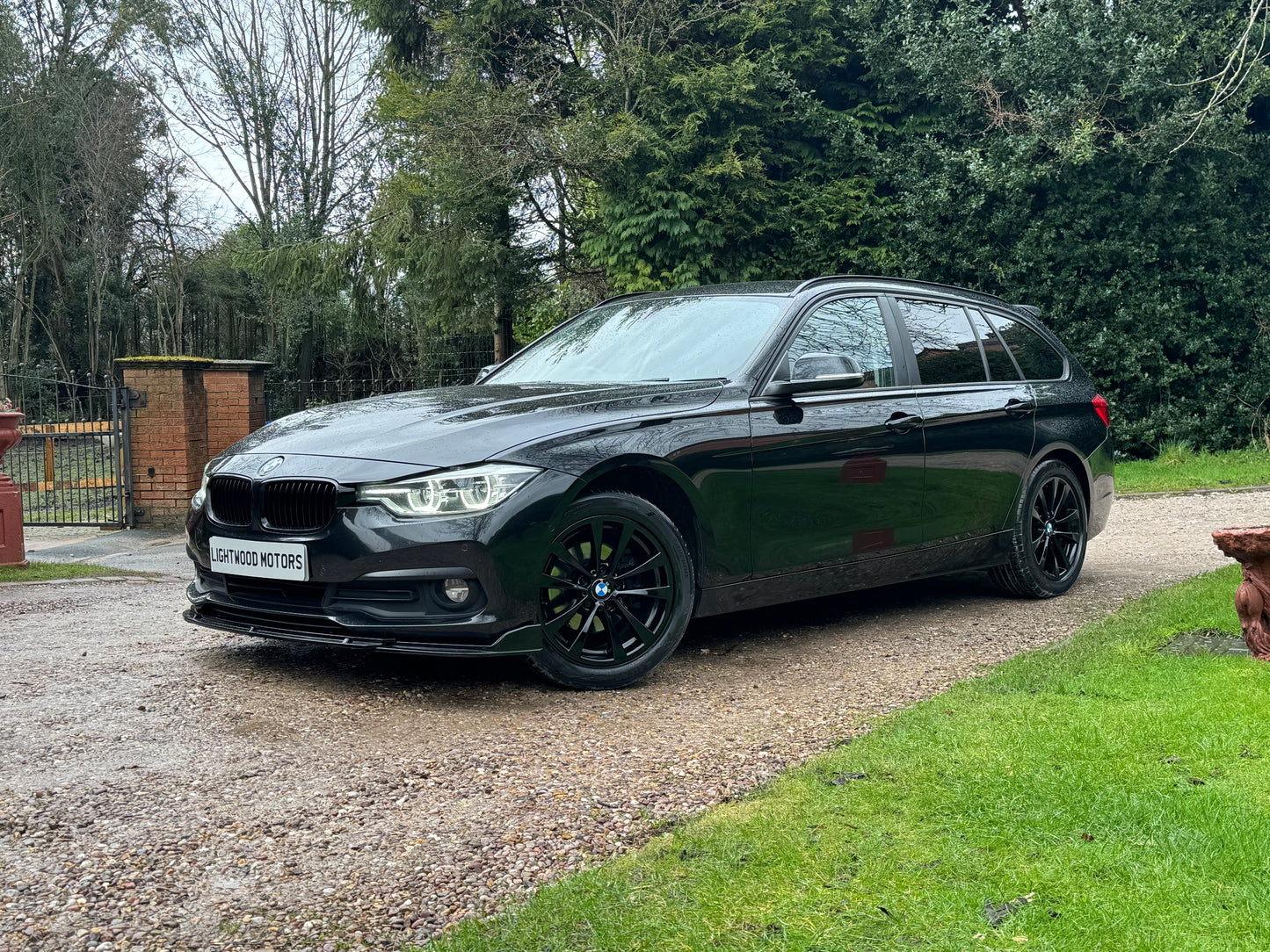 BMW 3 Series, SE, 318d, Estate - YK68NOJ