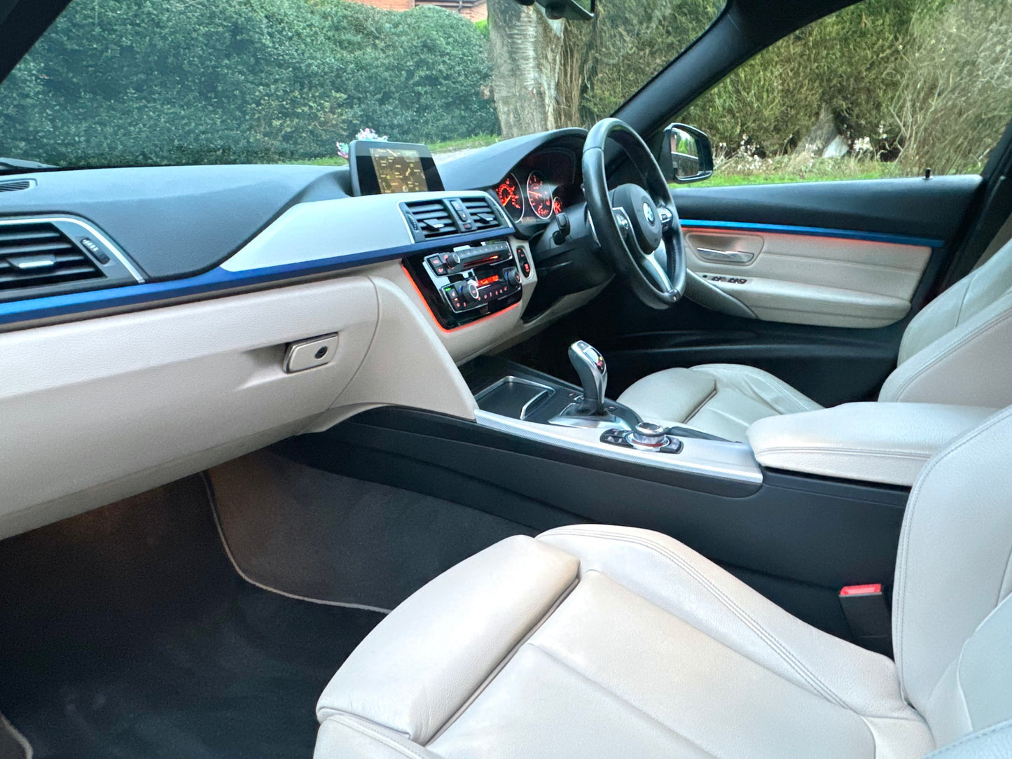 BMW 3 Series, M Sport, 330d, Individual, Saloon - WN16YVU